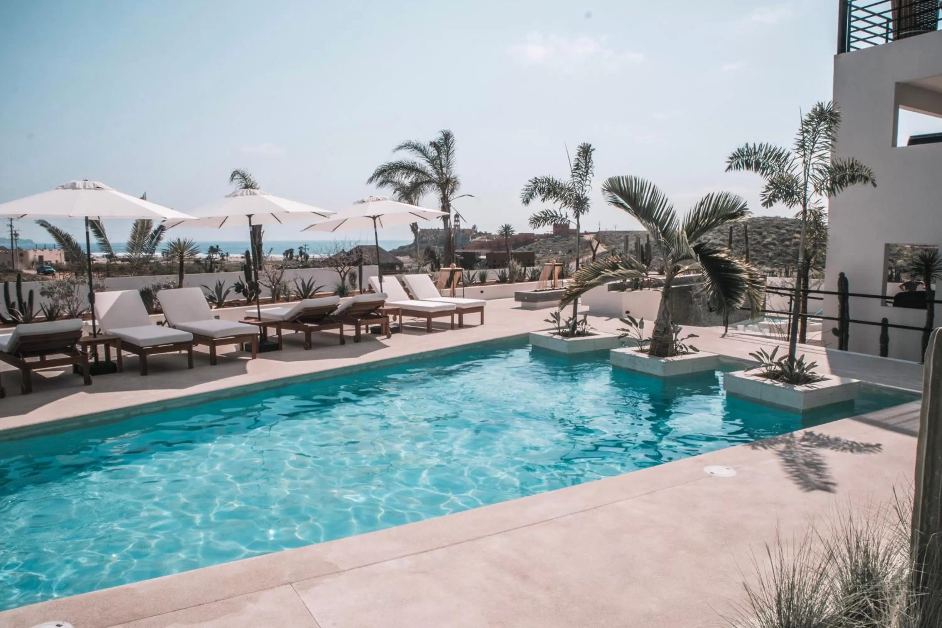 Property building, Swimming Pool in Cerritos Surf Residences