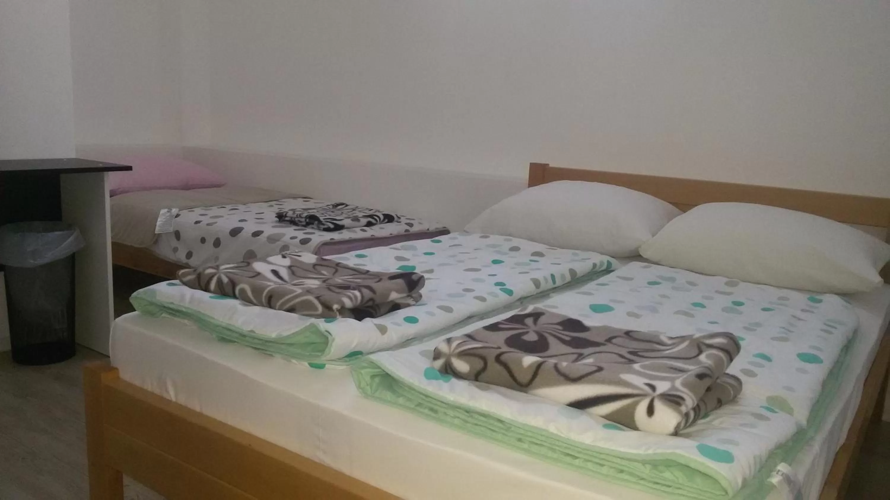 Bed, Room Photo in Motel Maks