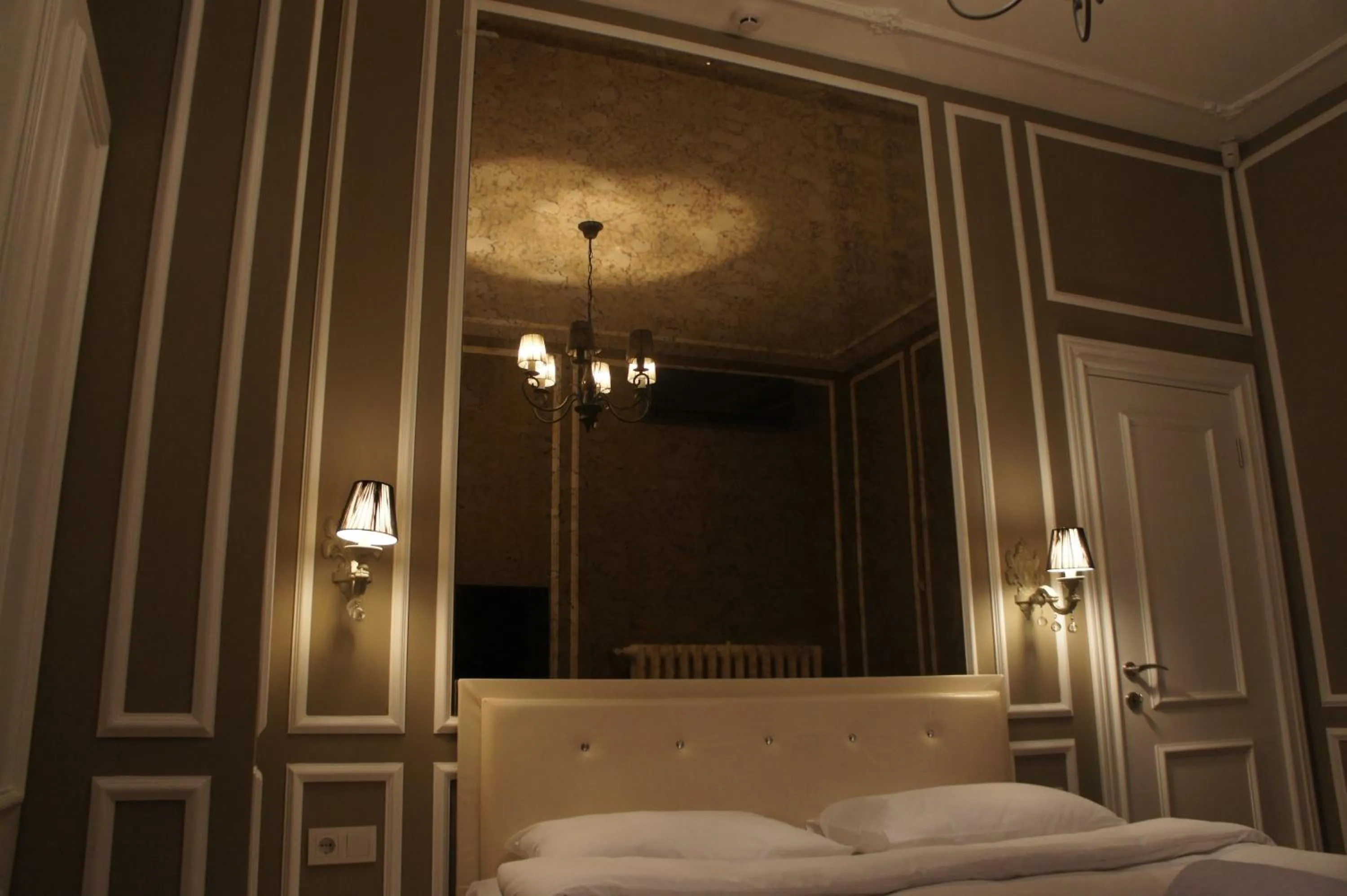 Photo of the whole room, Bed in Triada Hotel Taksim - Special Category