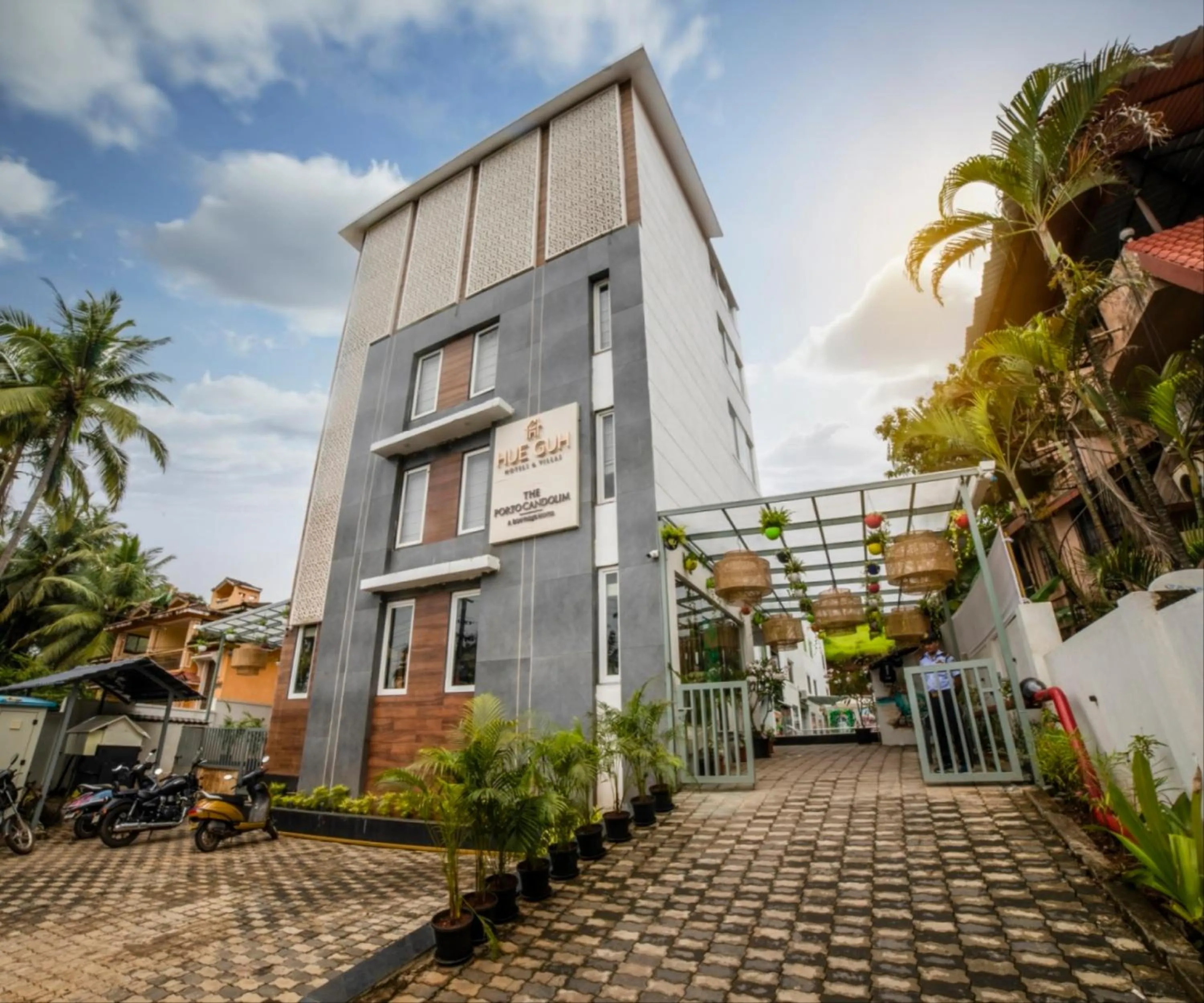 Facade/entrance in HUE GUH The Porto Candolim