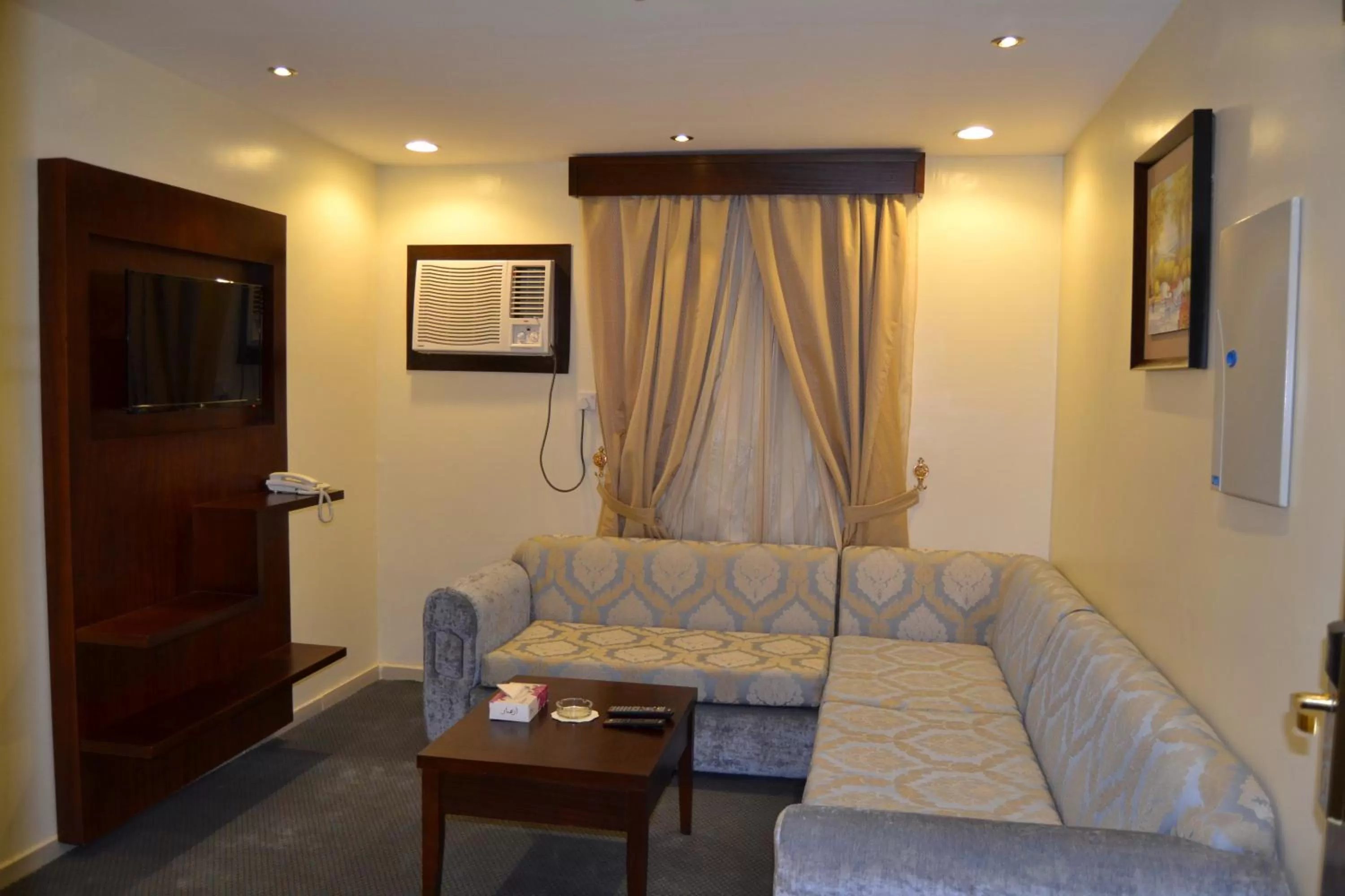 One-Bedroom Apartment in Makarim Palm Hotel