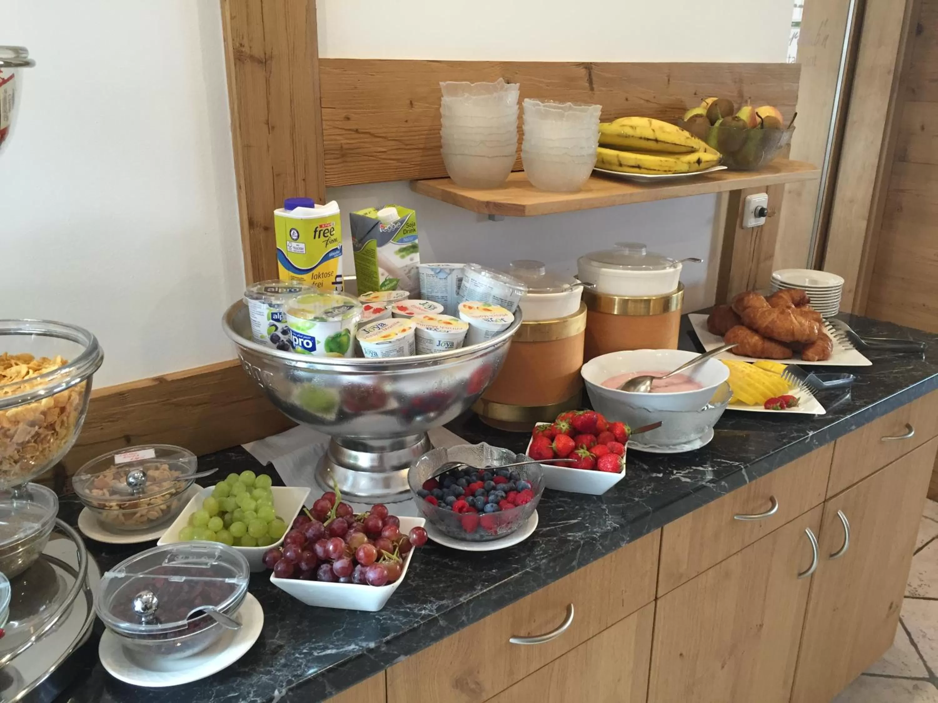 Food and drinks in Pension Wachau