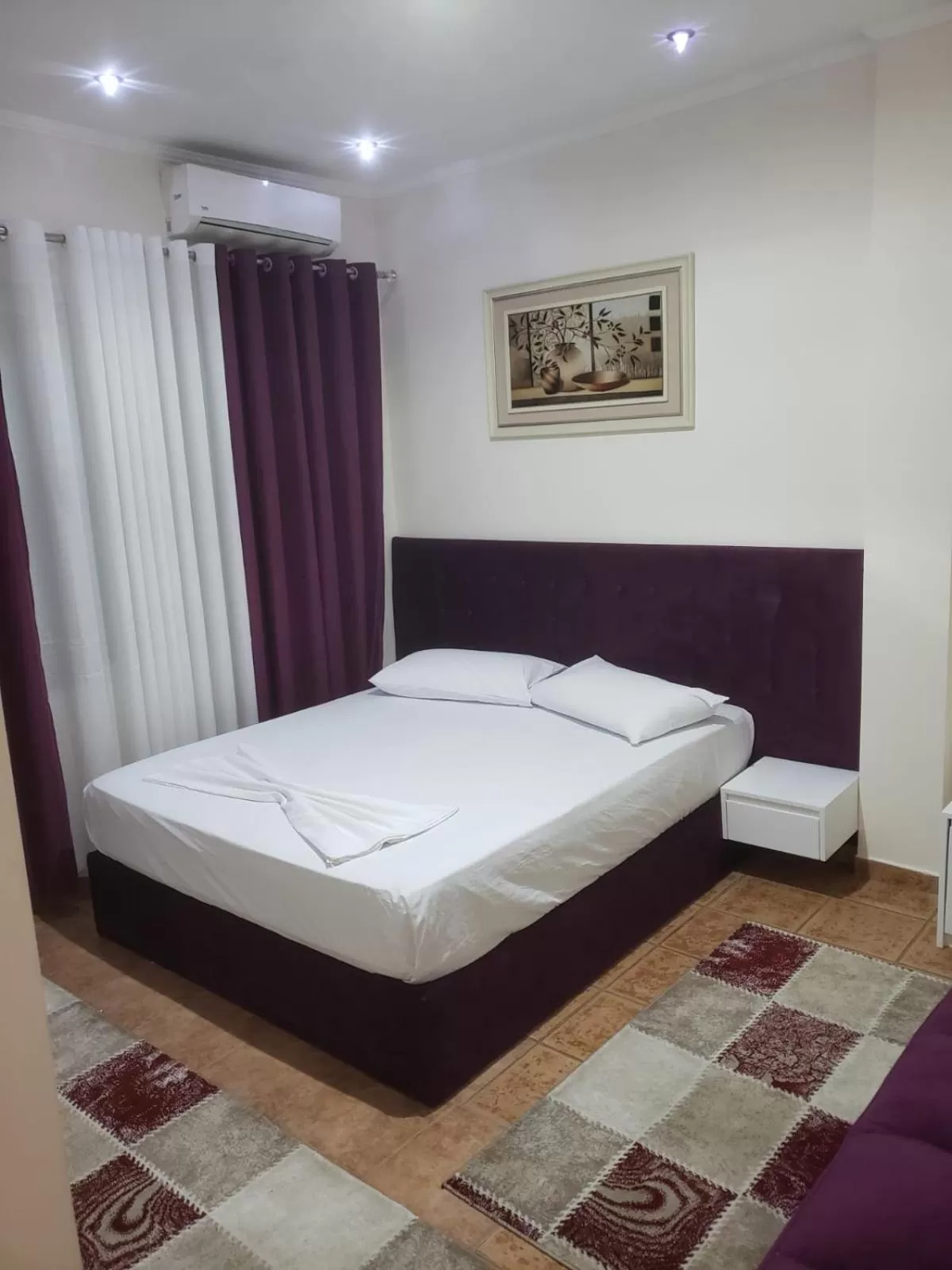 Bedroom, Bed in Hotel Kaloshi