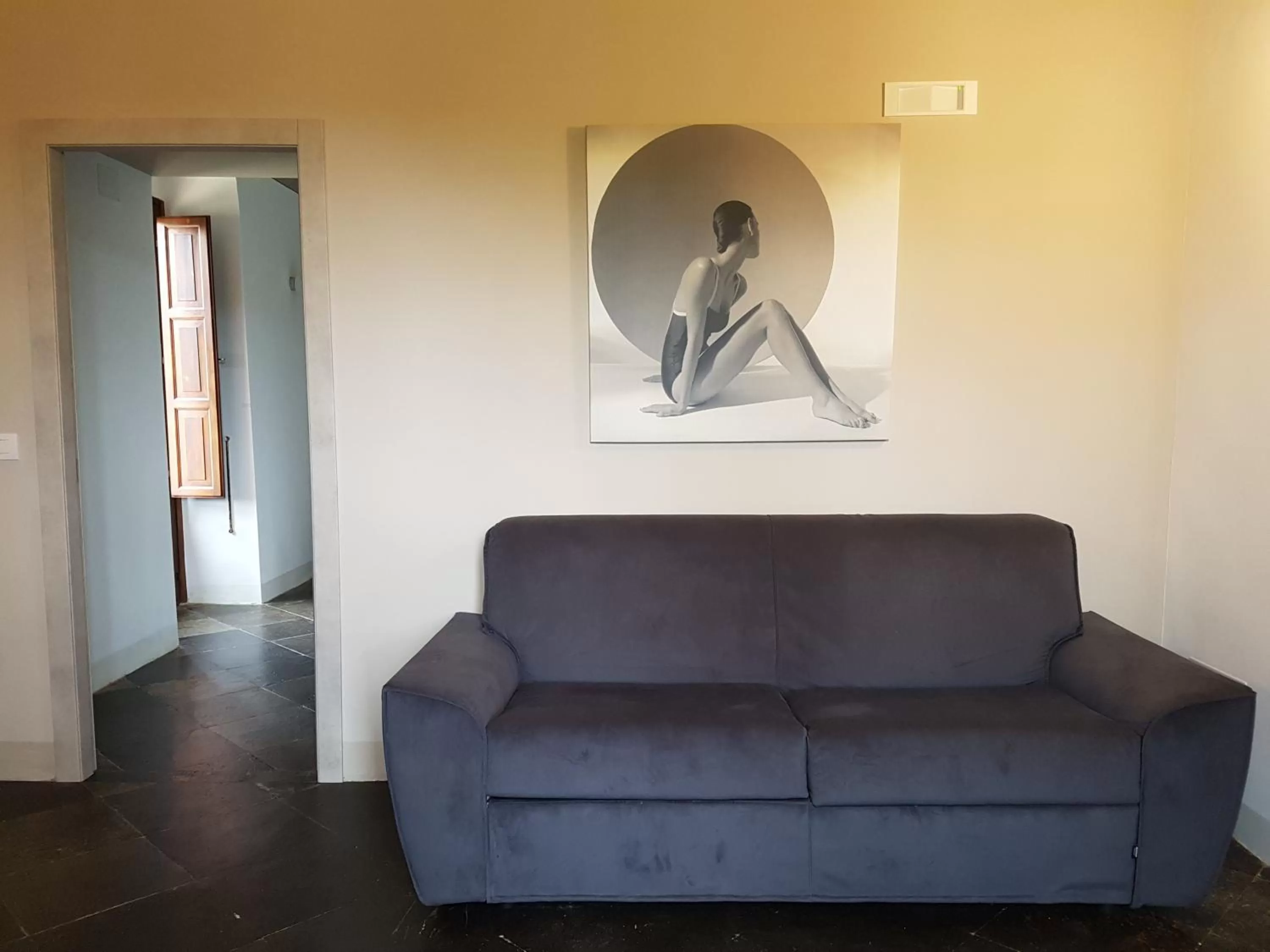 Photo of the whole room in Regia Trazzera