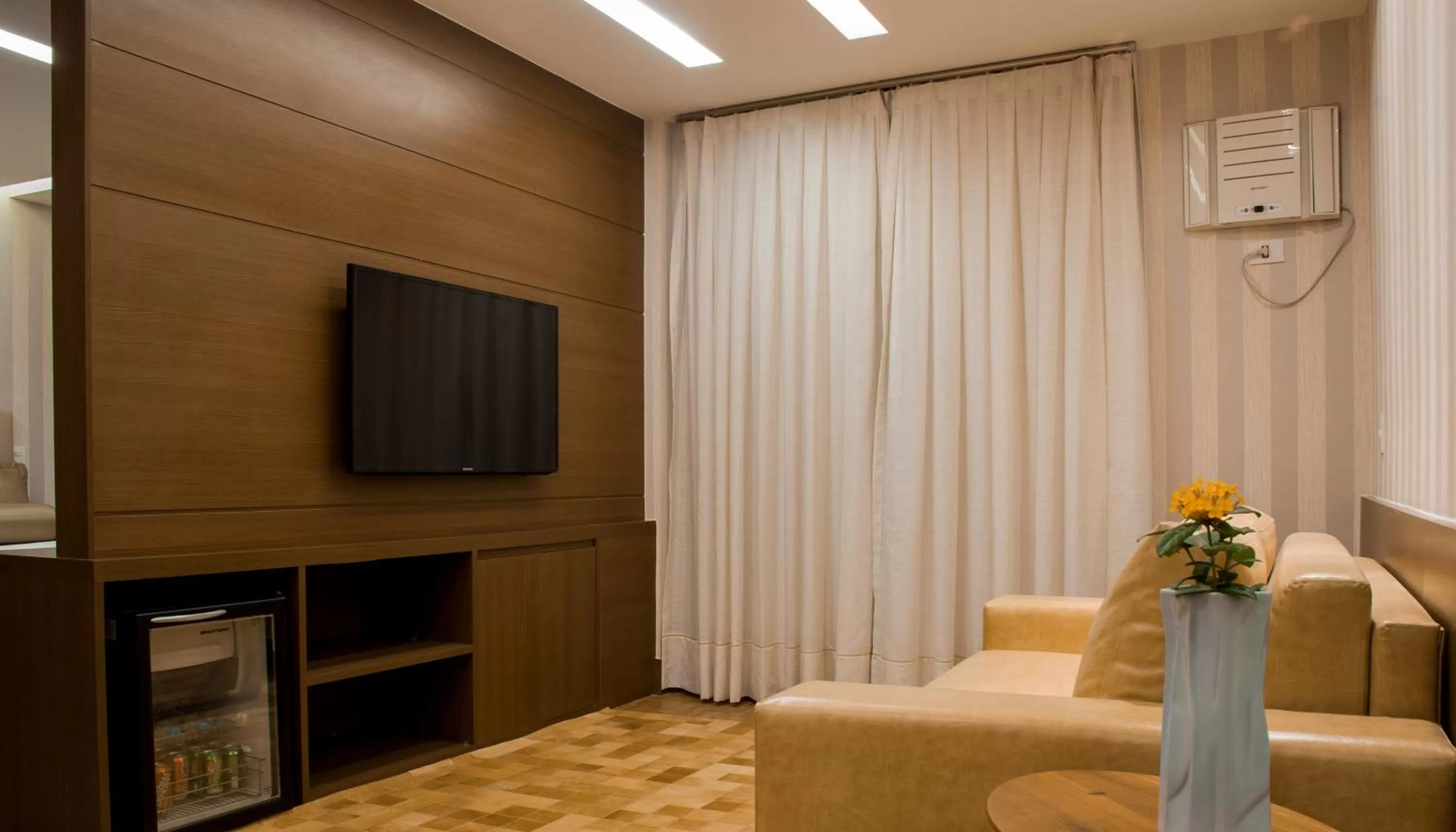 Property building in Américas Granada Hotel