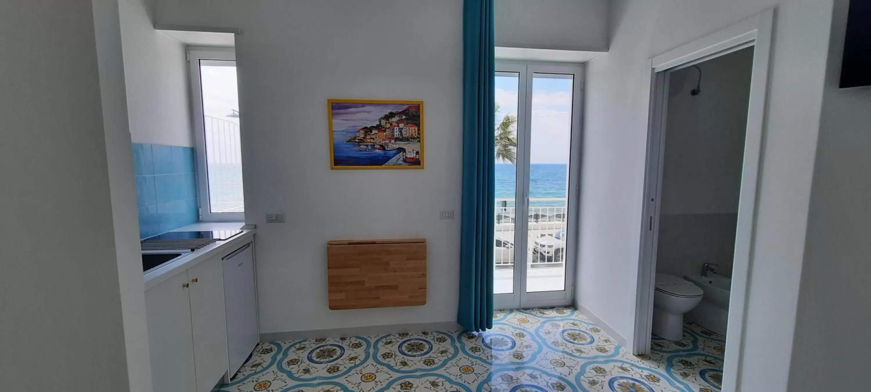 Kitchen/Kitchenette in B & Beach