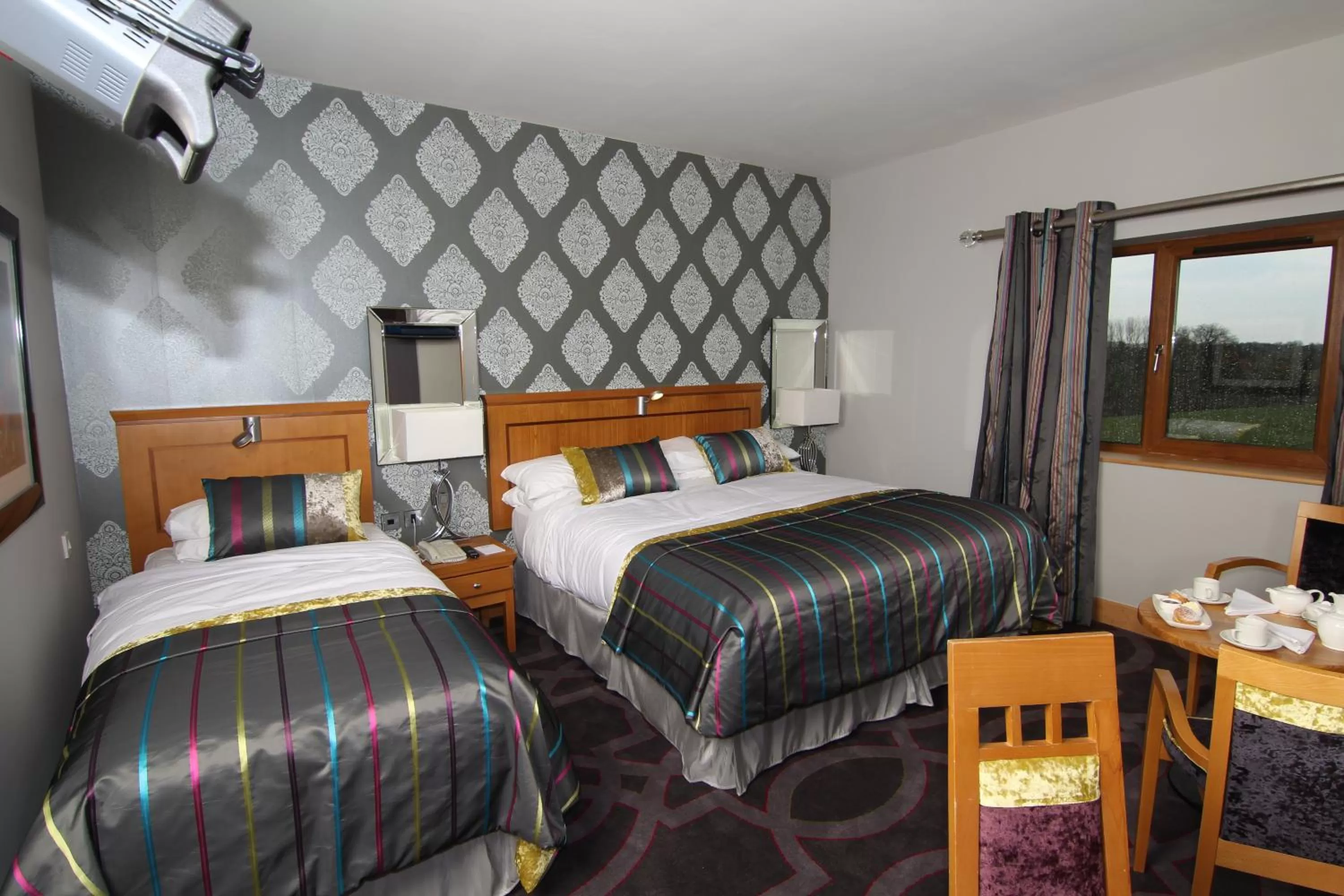 Bedroom, Bed in Errigal Country House Hotel