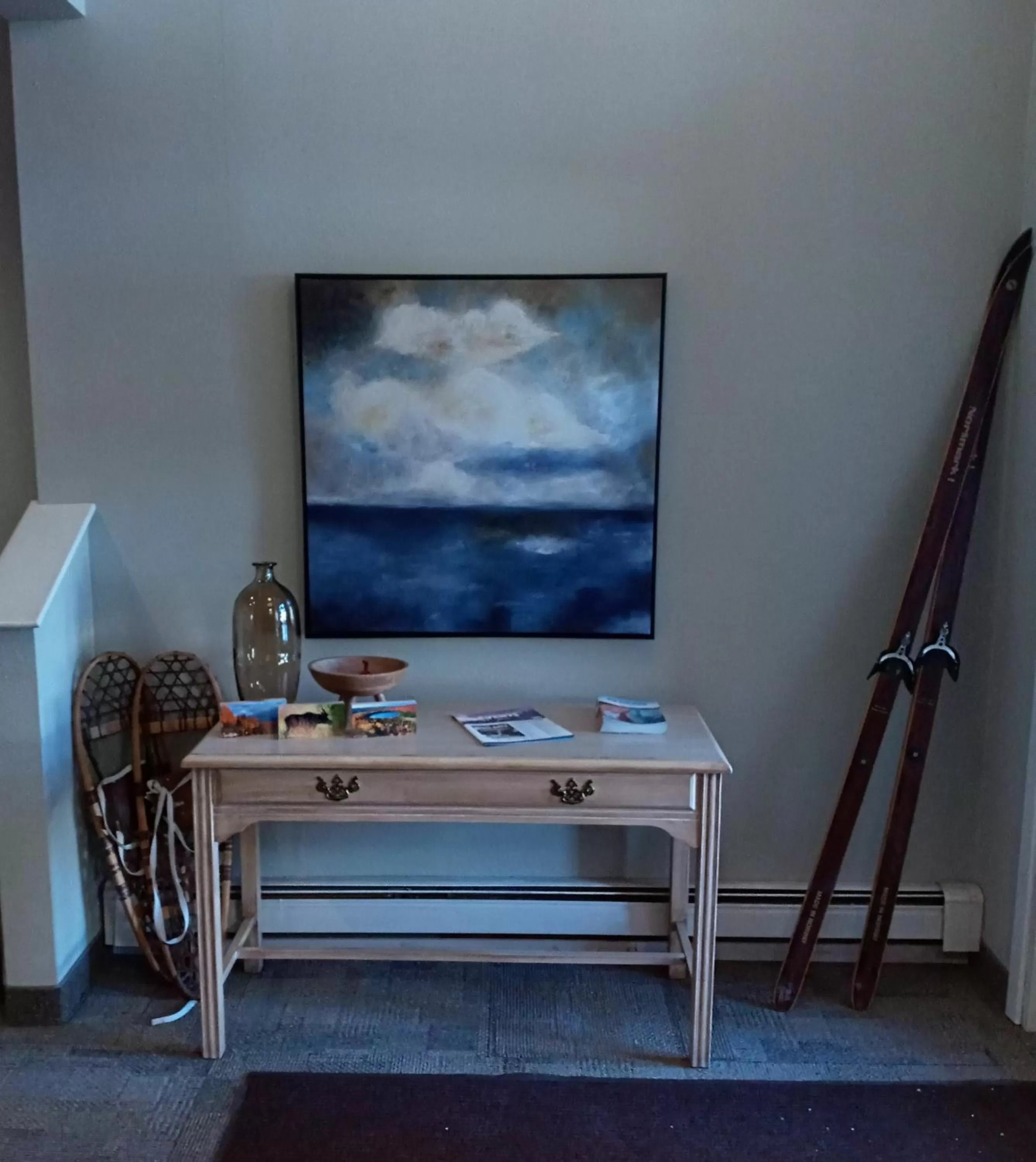 Lobby or reception, TV/Entertainment Center in Cliff Dweller on Lake Superior