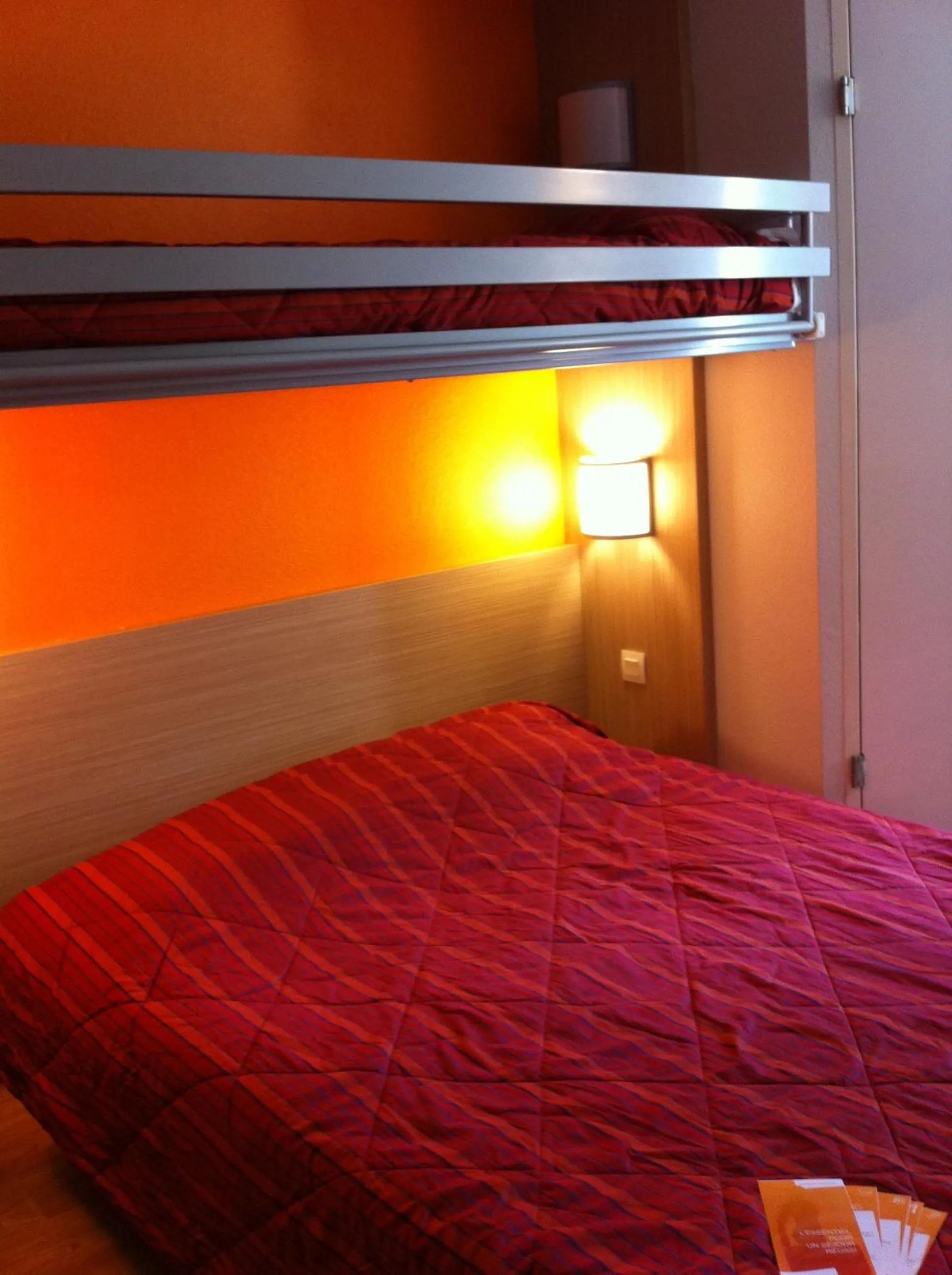 Bed in Premiere Classe Geneve - Saint Genis Pouilly