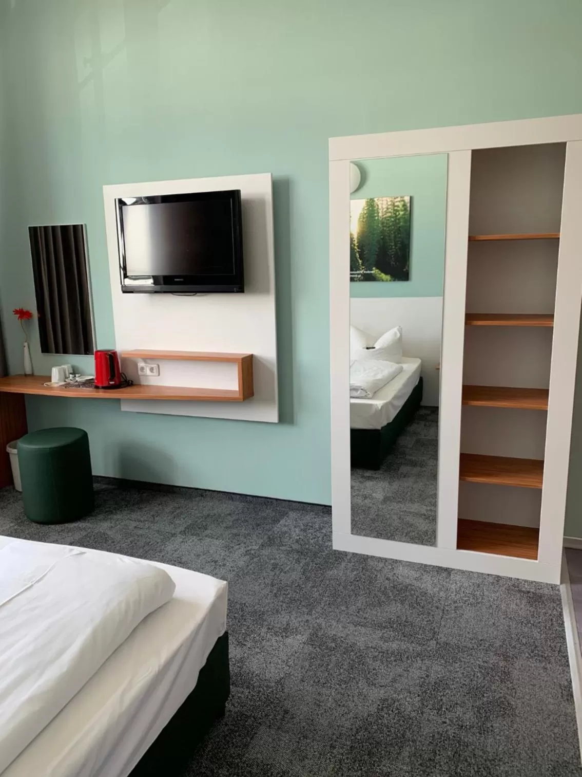 Communal lounge/ TV room, TV/Entertainment Center in Auszeit Das Hotel Schweitenkirchen