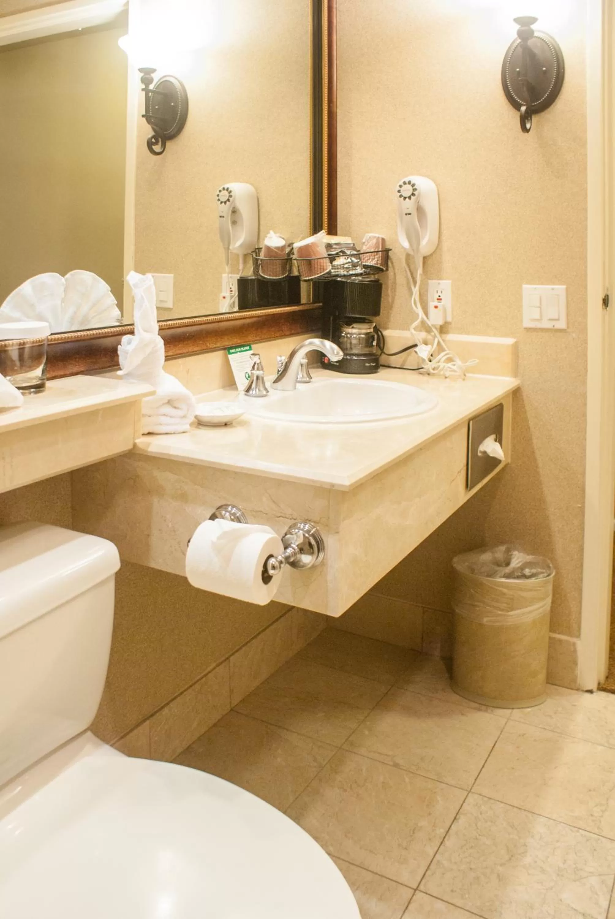 Bathroom in Indian Wells Resort Hotel