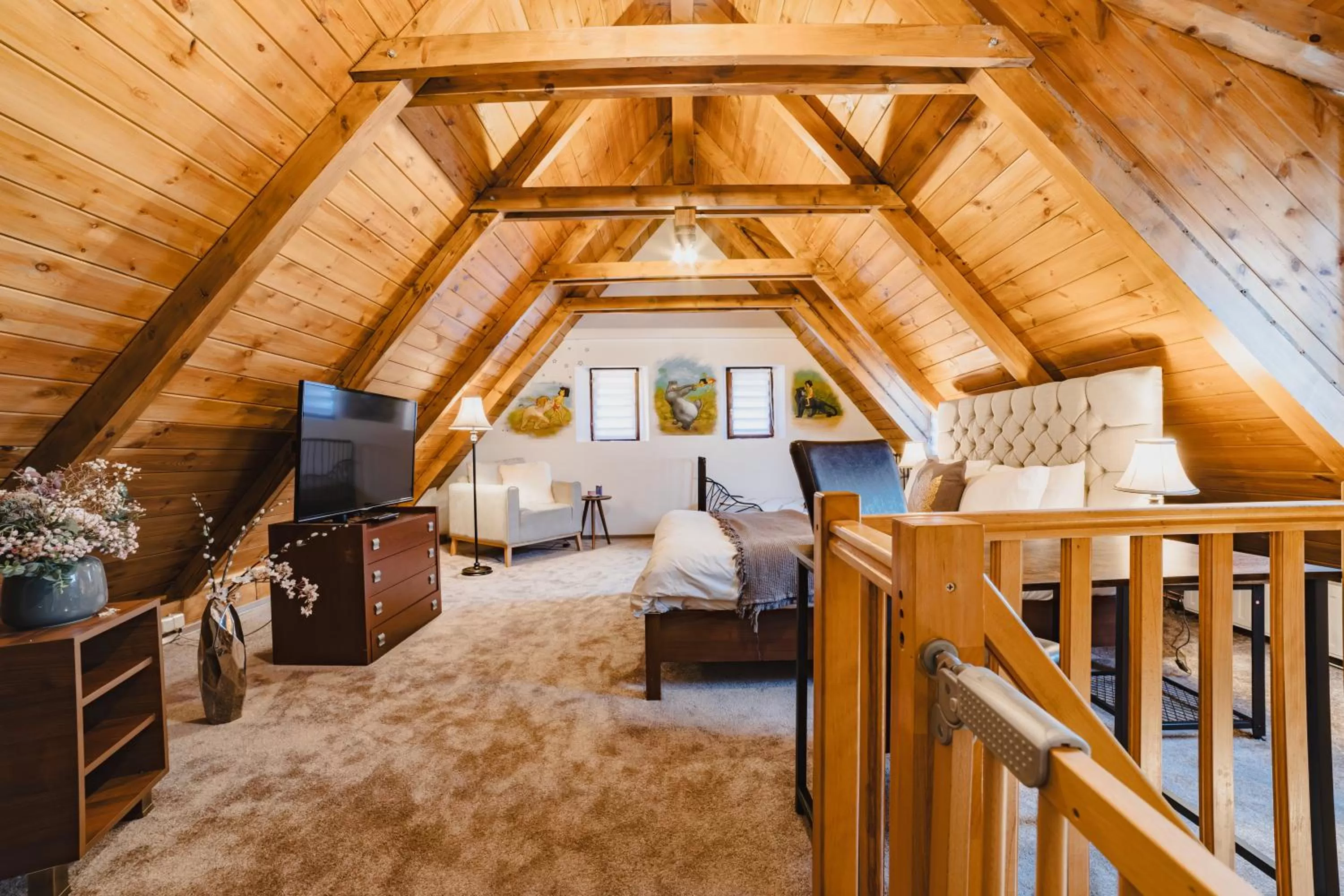 Photo of the whole room in ALBERT RESIDENCE with PARKING