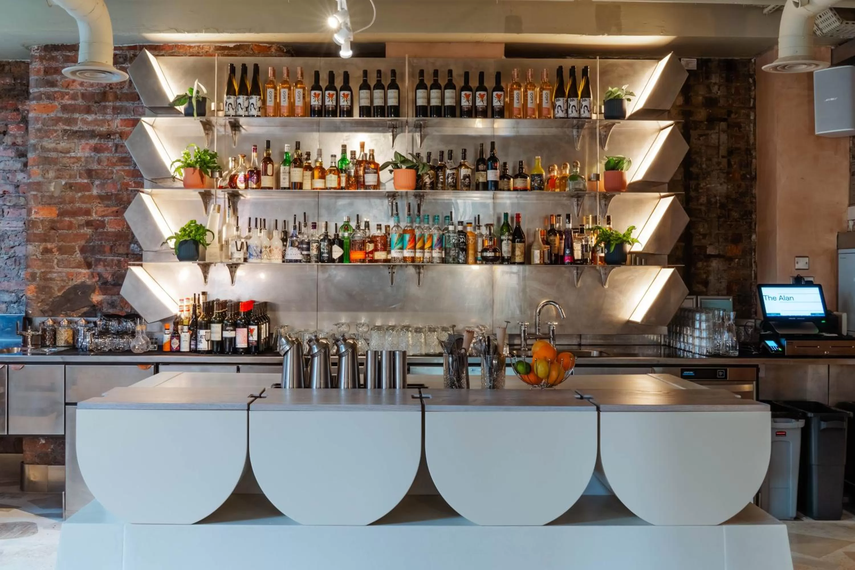 Lounge or bar in The Alan