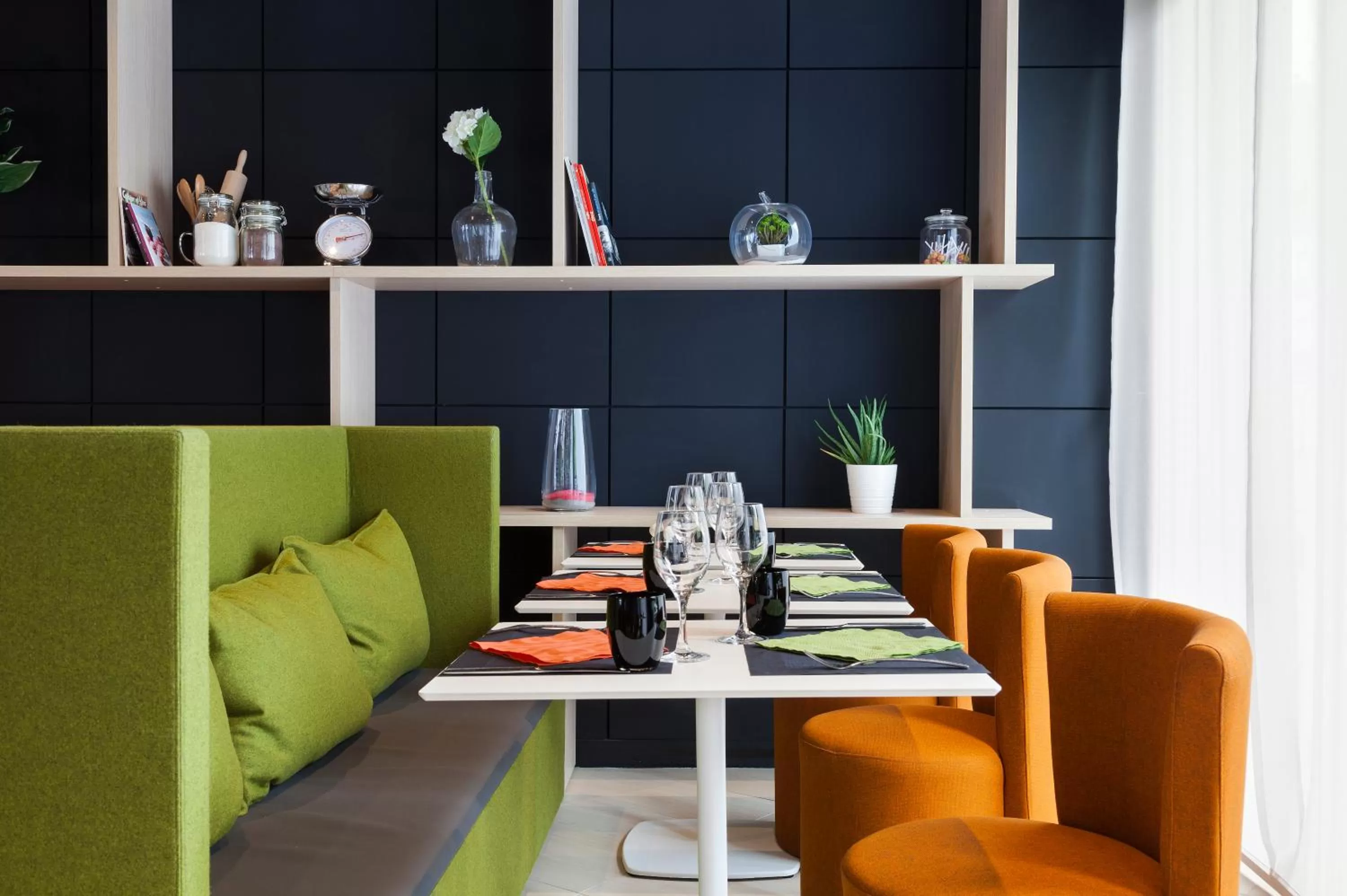 Restaurant/places to eat in Novotel Tours Centre Gare