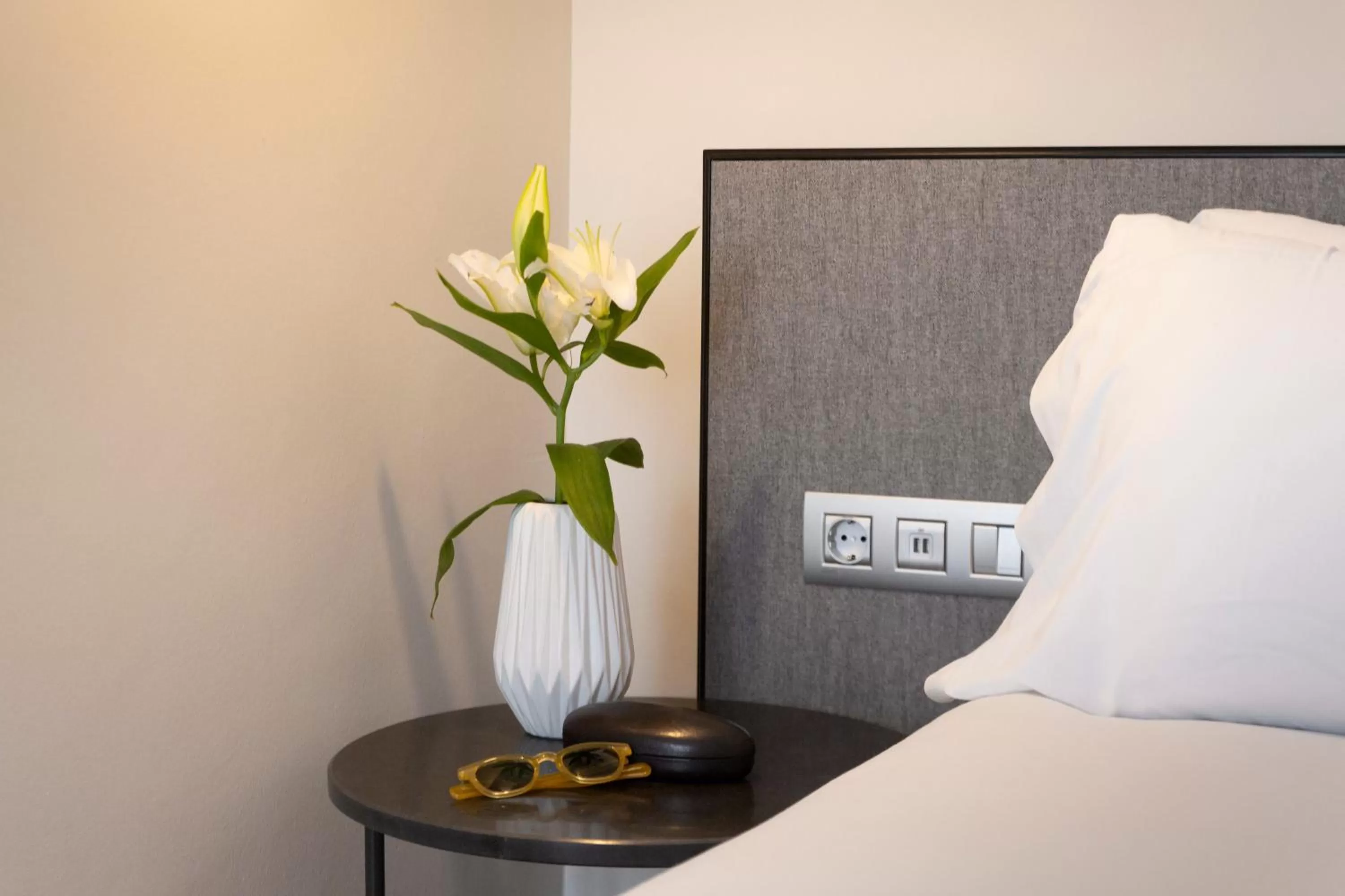 Decorative detail, Bed in Petit Palace Triball