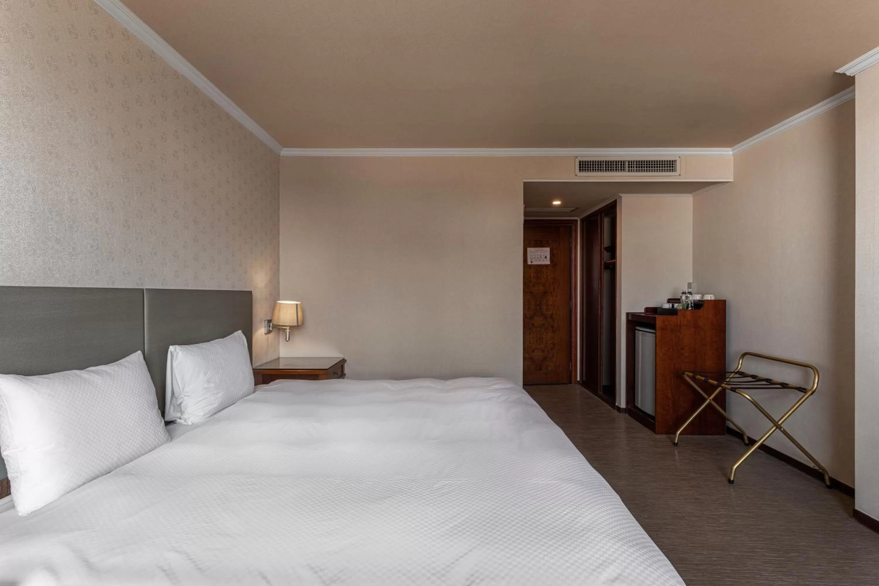 Bed in Hotel j-Metropolis