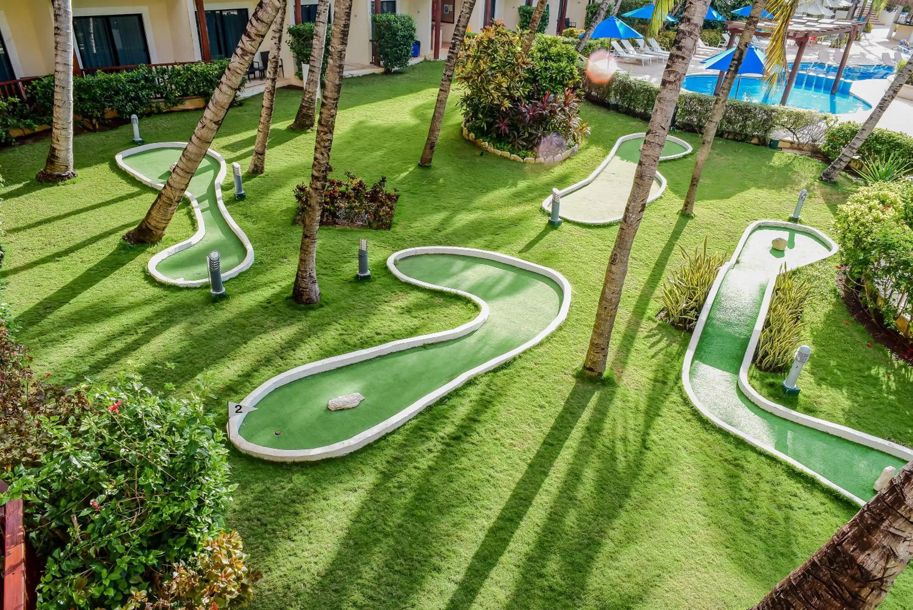 Minigolf in The Reef Coco Beach Resort & Spa- Optional All Inclusive