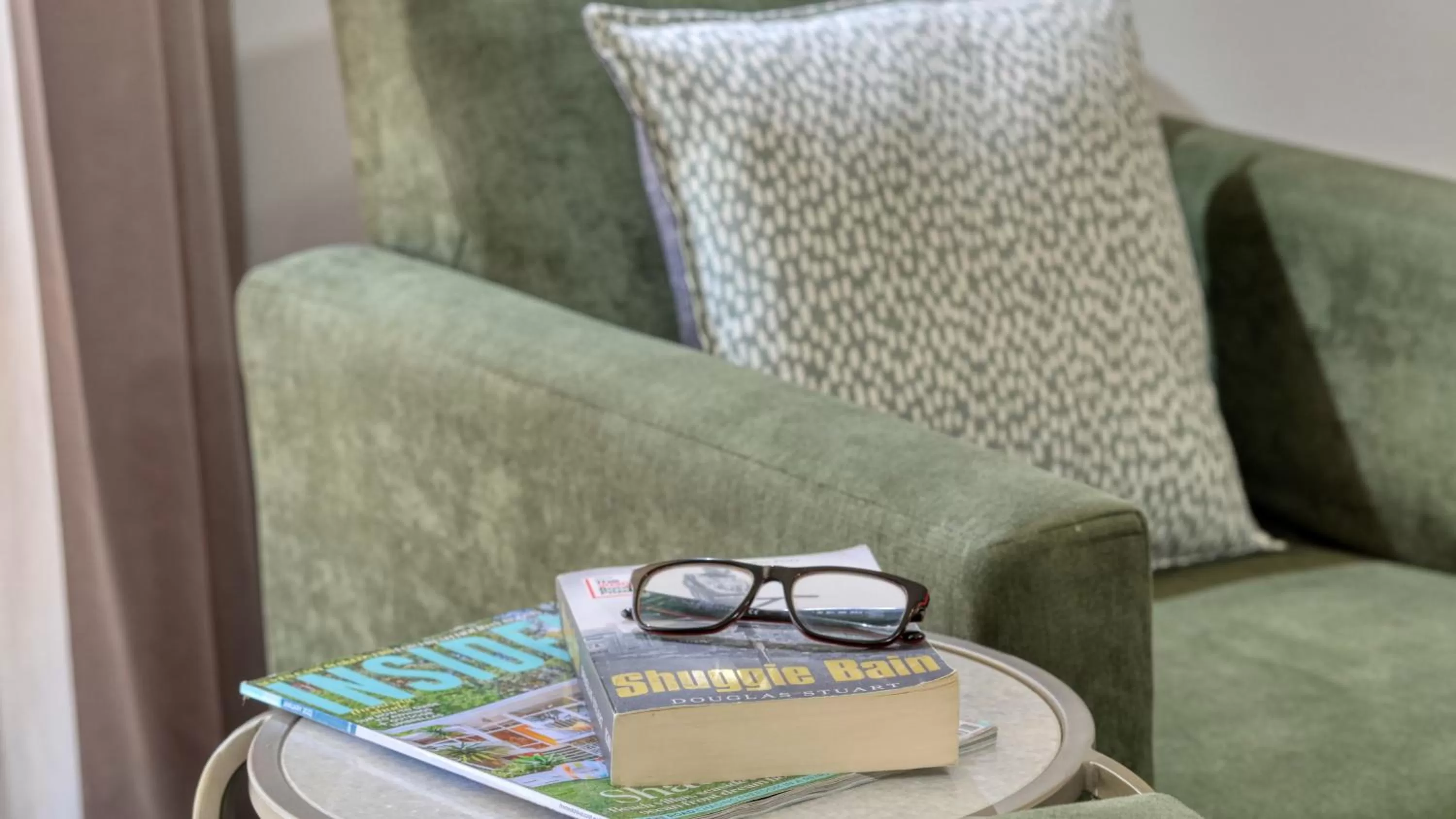 Seating area in Hamilton Henry Parkes Motor Inn