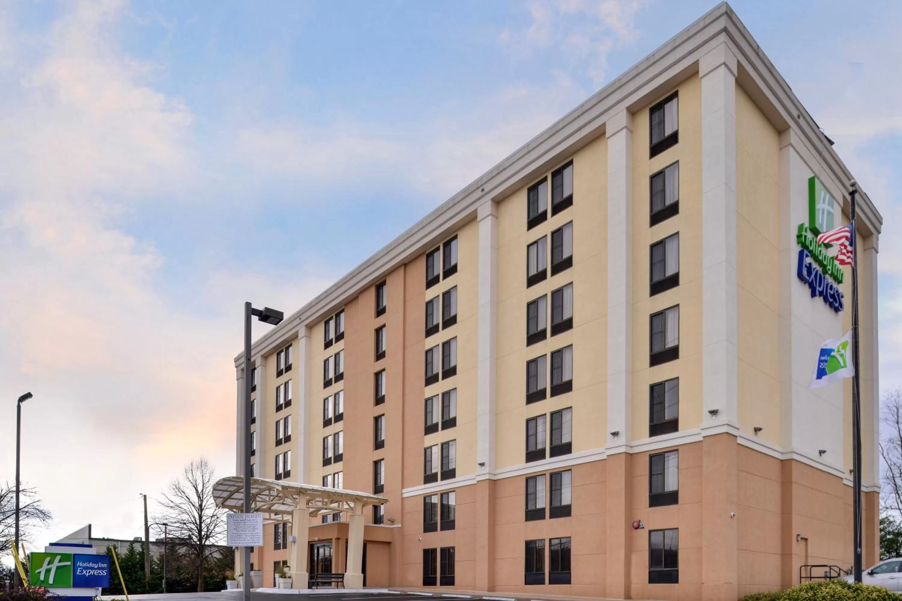 Property building in Holiday Inn Express Hunt Valley by IHG