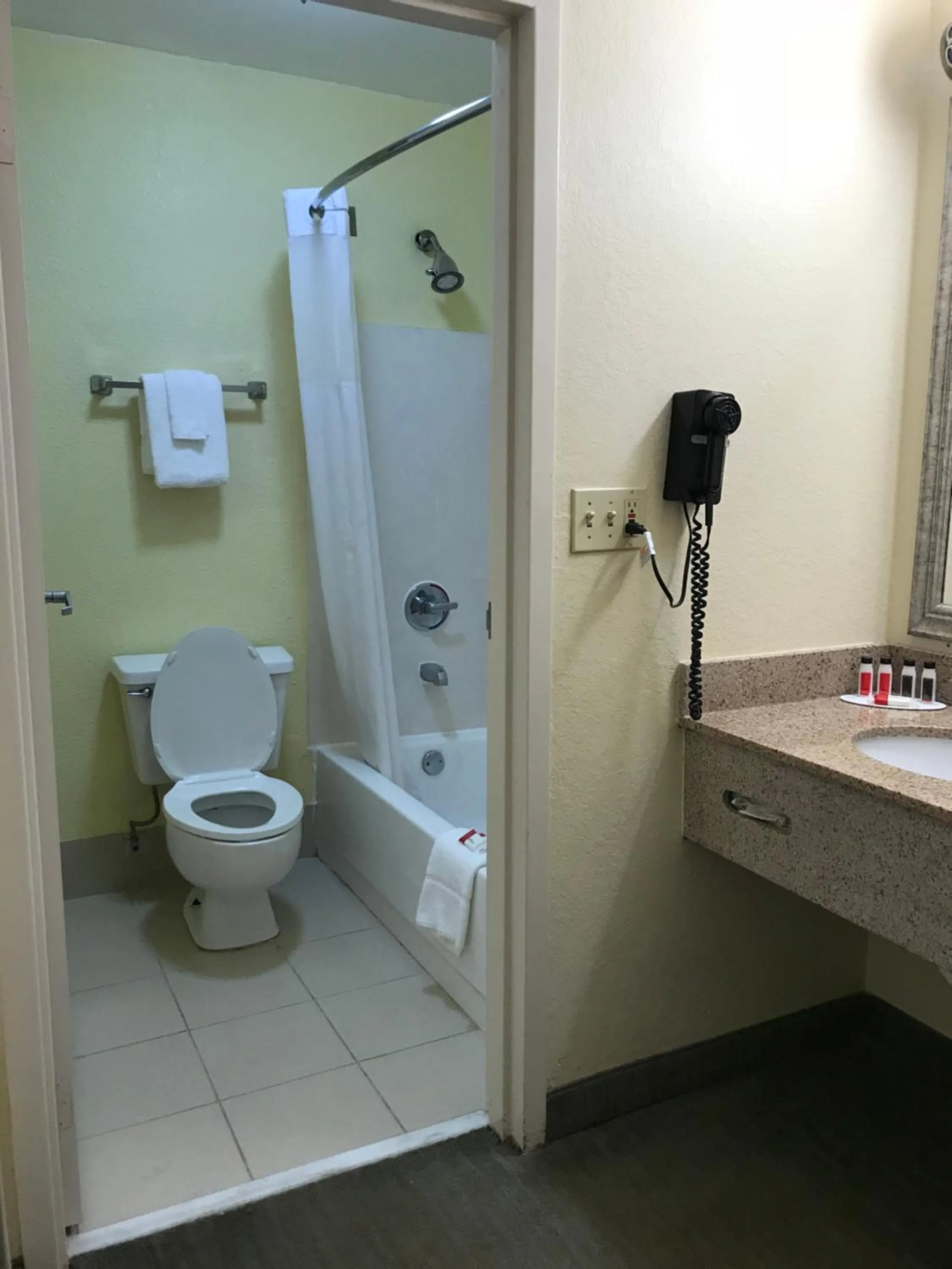 Standard Double Room with Two Double Beds in Baymont By Wyndham Gainesville I-75