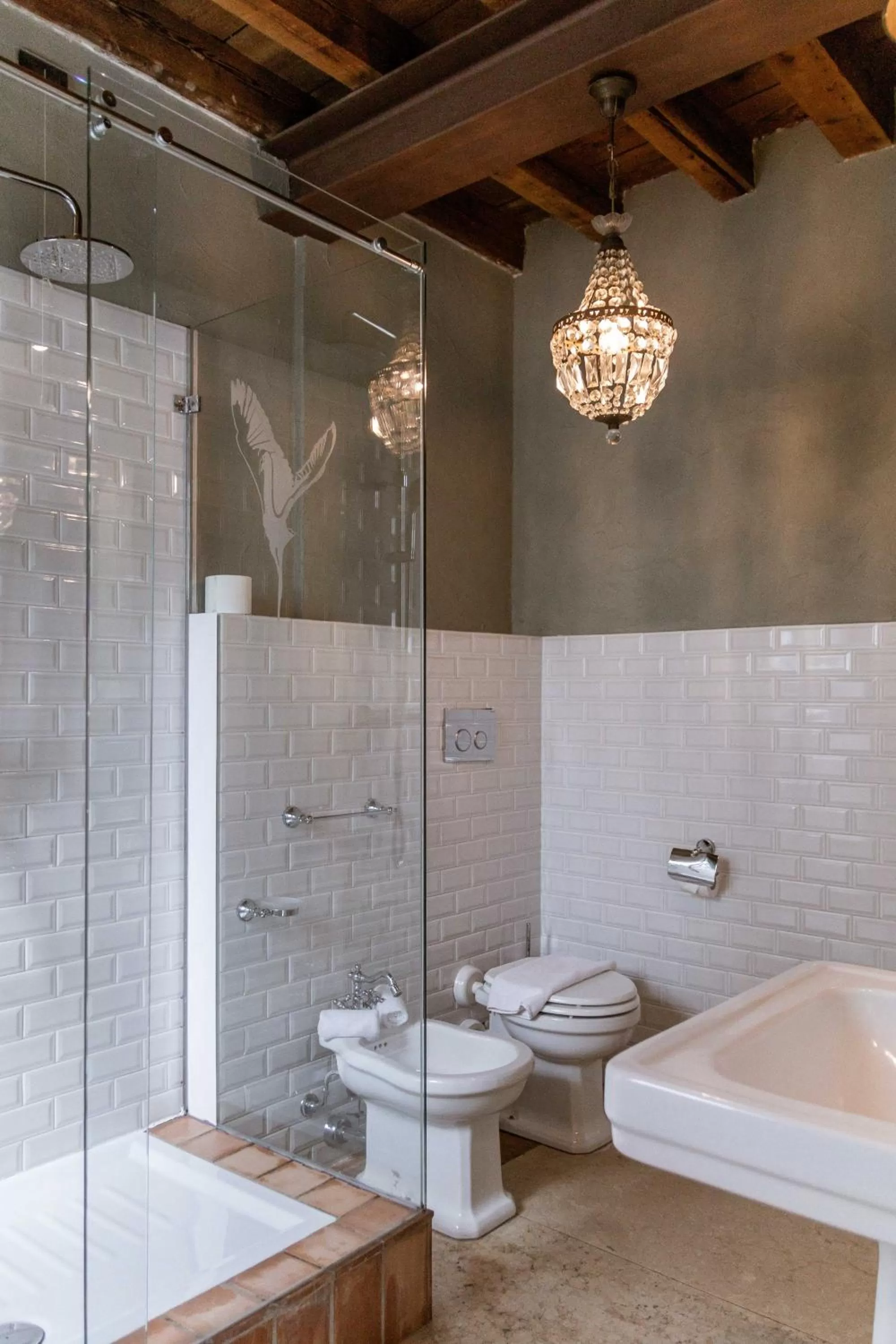 Bathroom in Classique