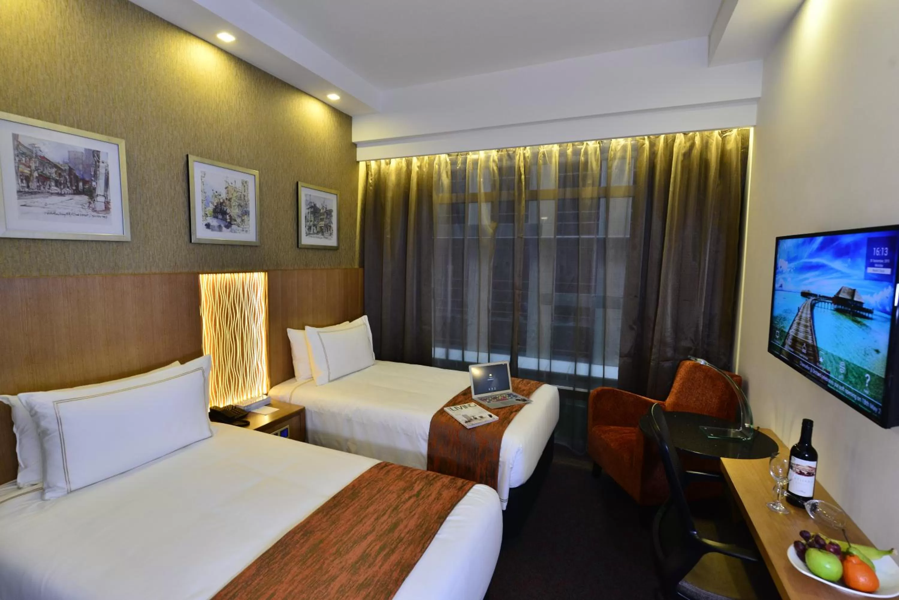 Photo of the whole room, Bed in Hotel Grand Central