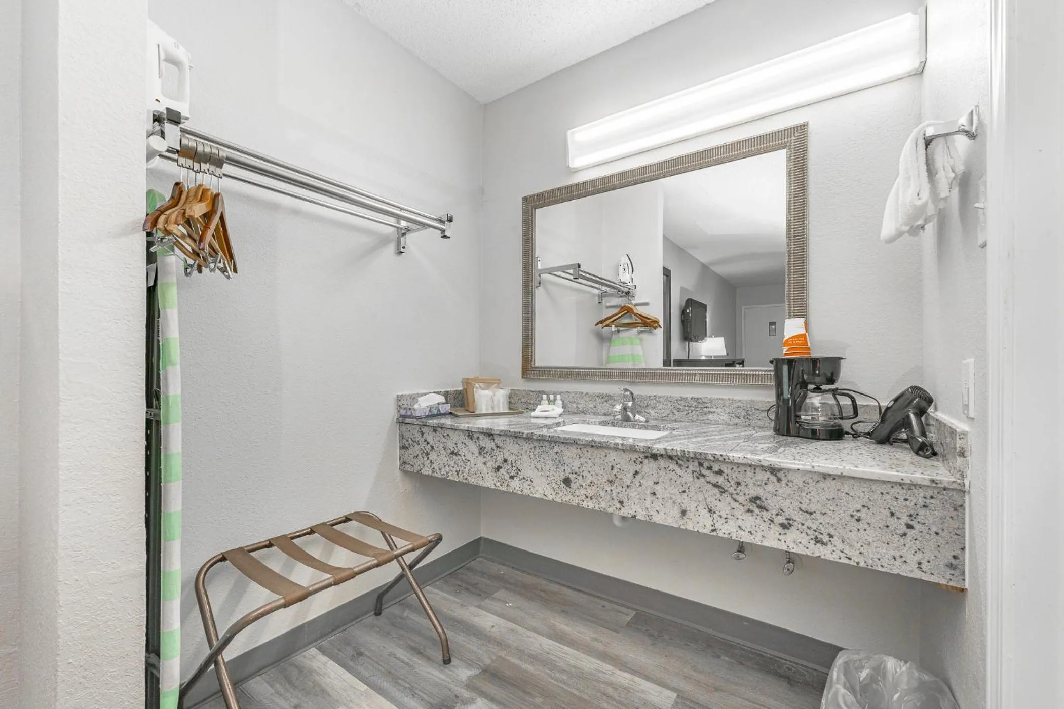 Bedroom in Quality Inn