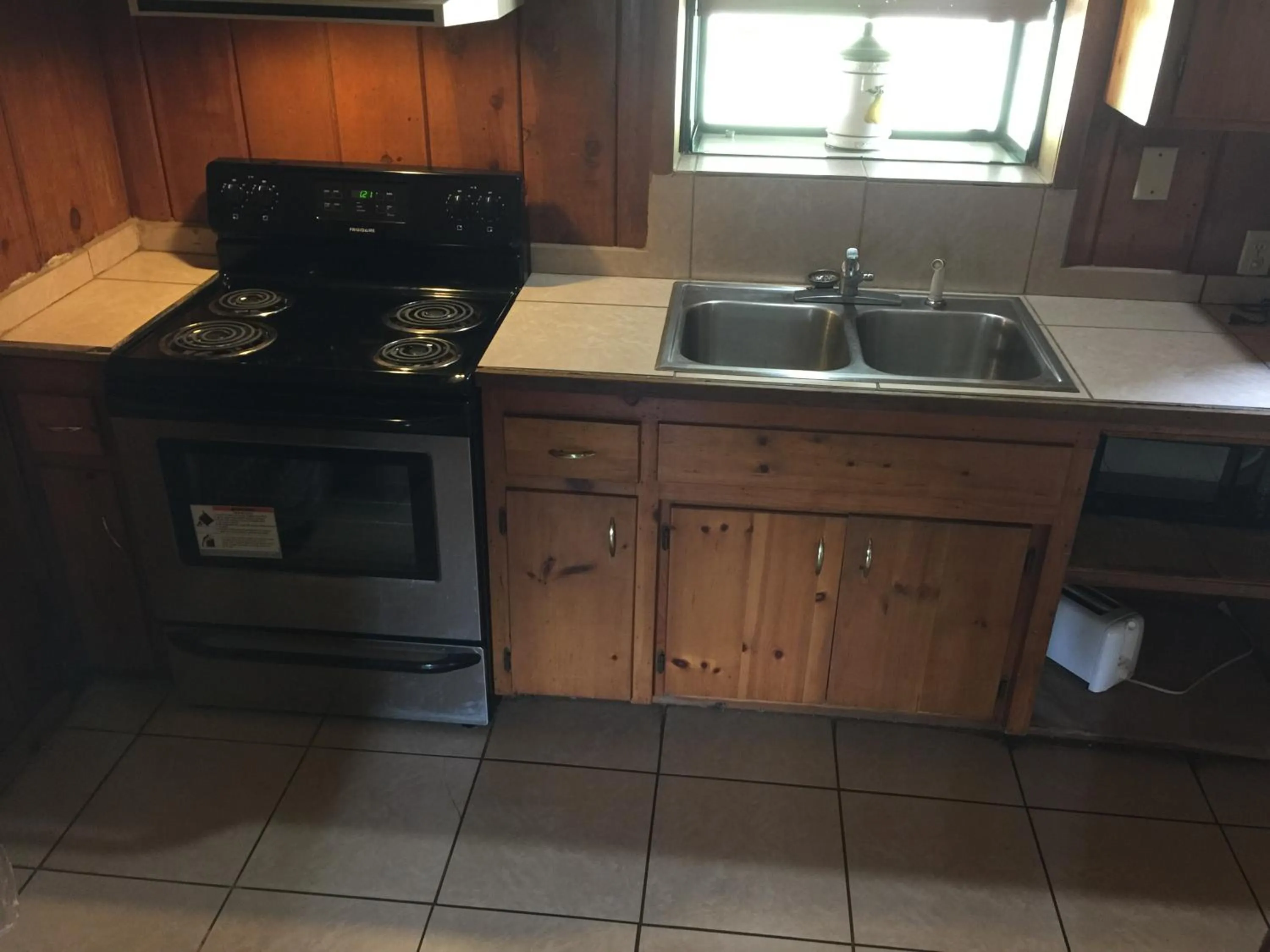 Kitchen or kitchenette in Mountain Trail Lodge and Vacation Rentals
