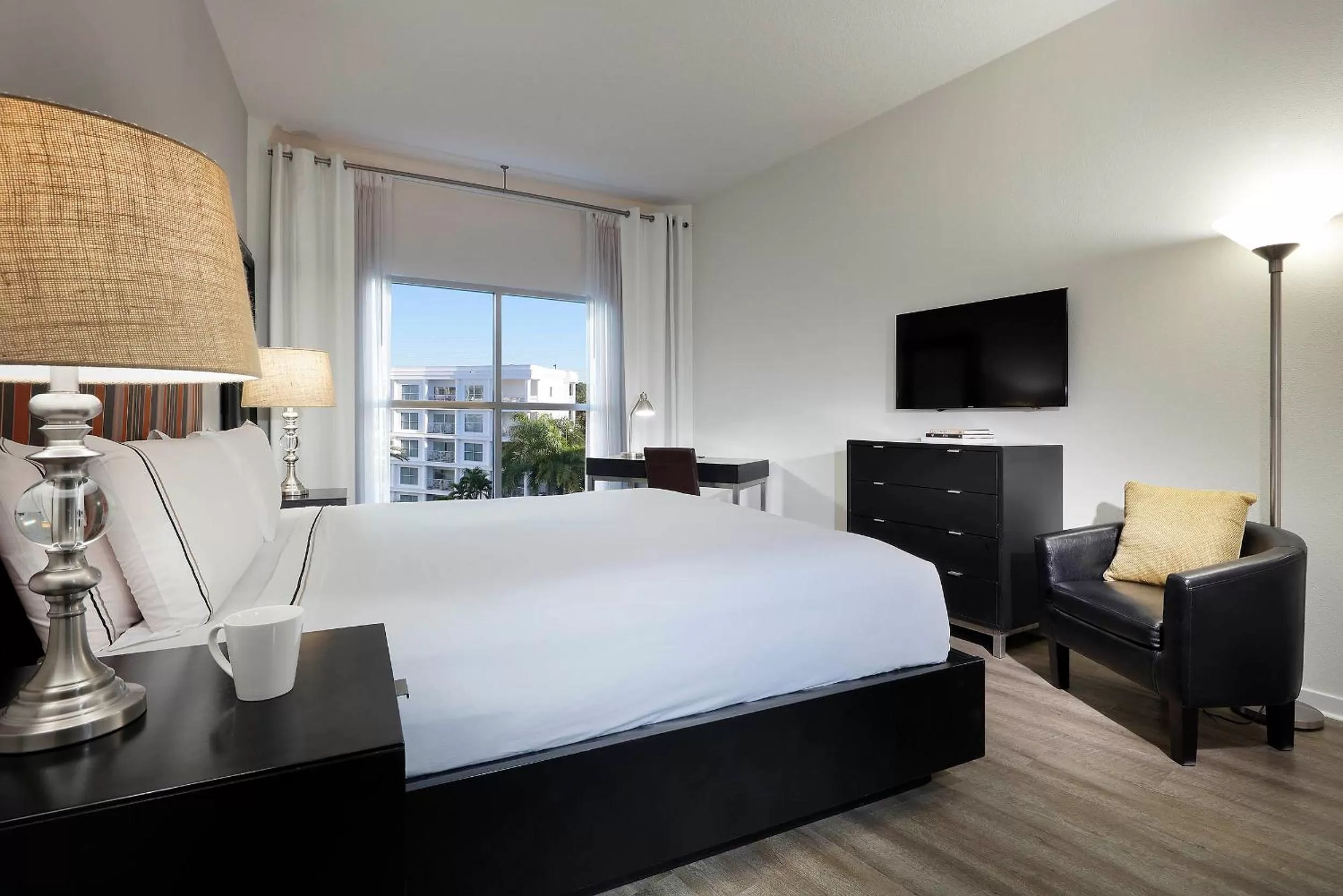 Photo of the whole room, Bed in Meliá Orlando Celebration