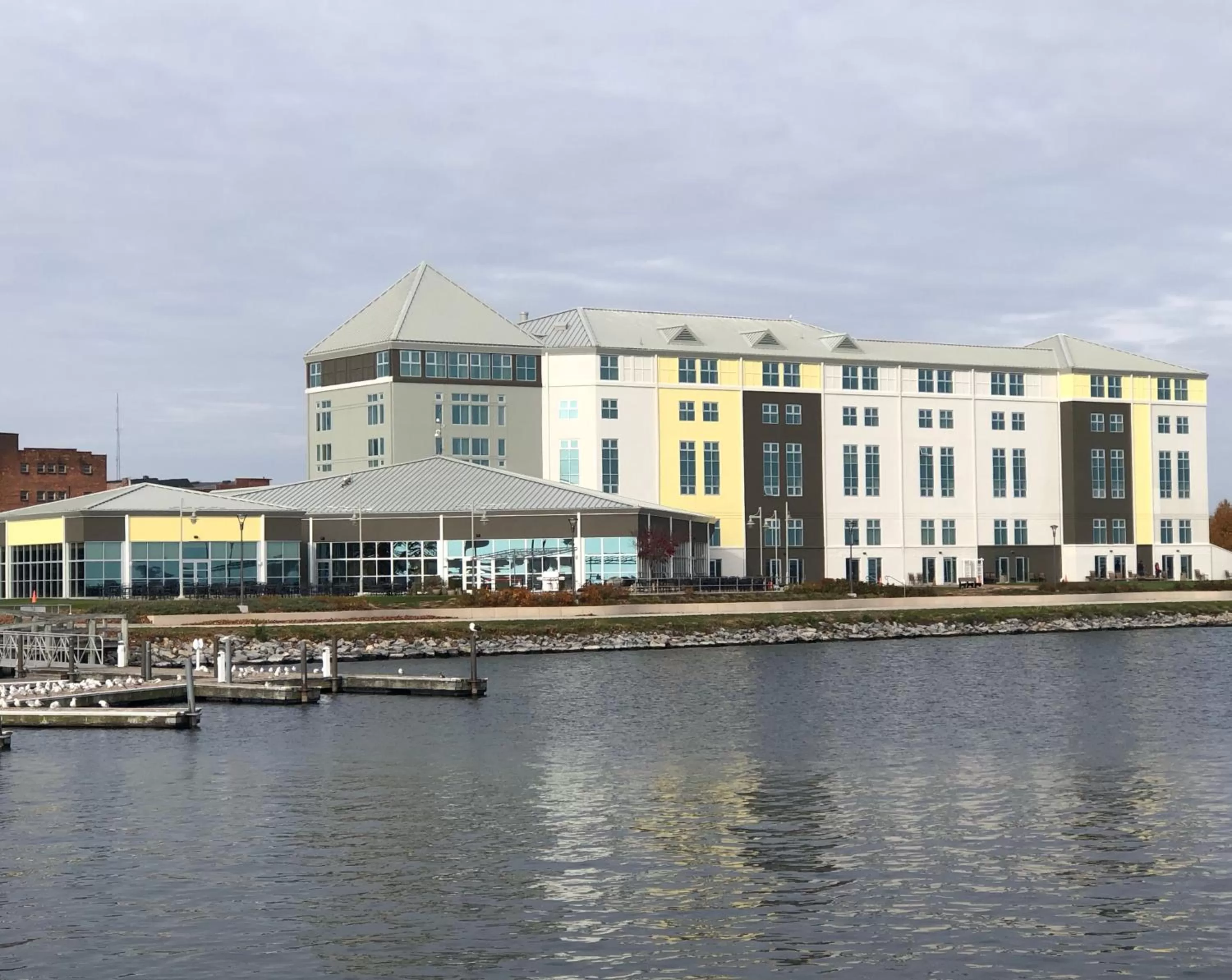 41 Lakefront Hotel, Trademark Collection by Wyndham