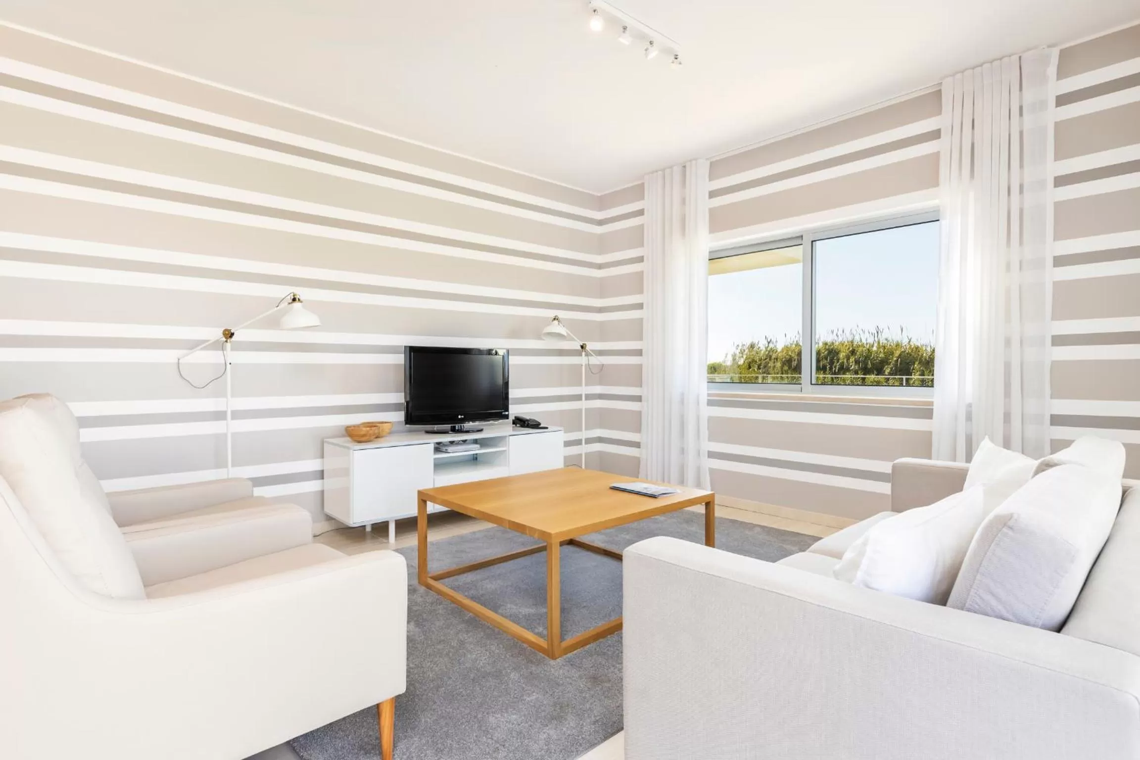 TV and multimedia in Laguna - Vilamoura