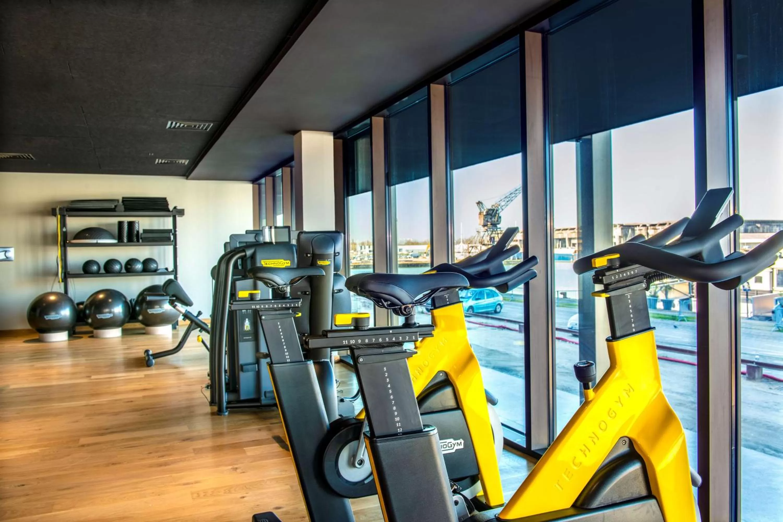 Fitness centre/facilities in Radisson Blu Hotel Bordeaux