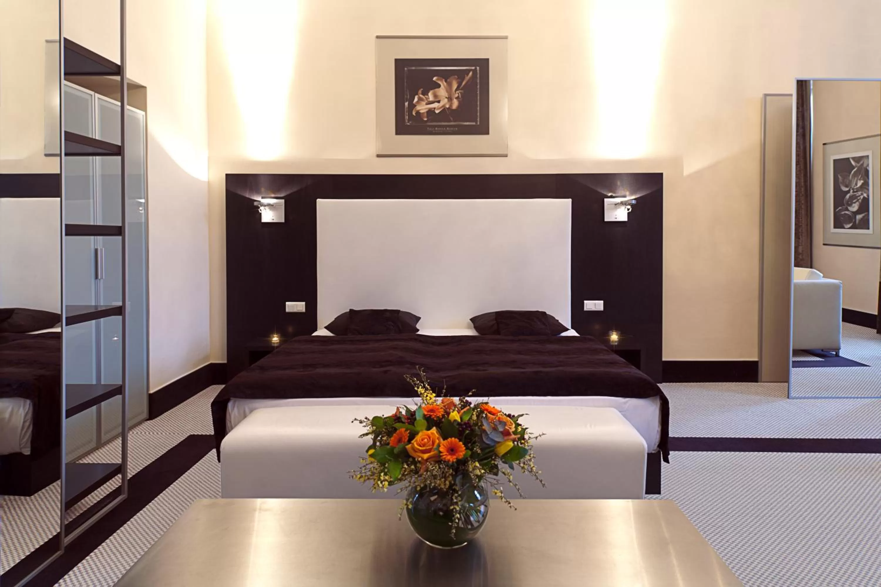 Photo of the whole room, Bed in Old Town Square Residence by Emblem