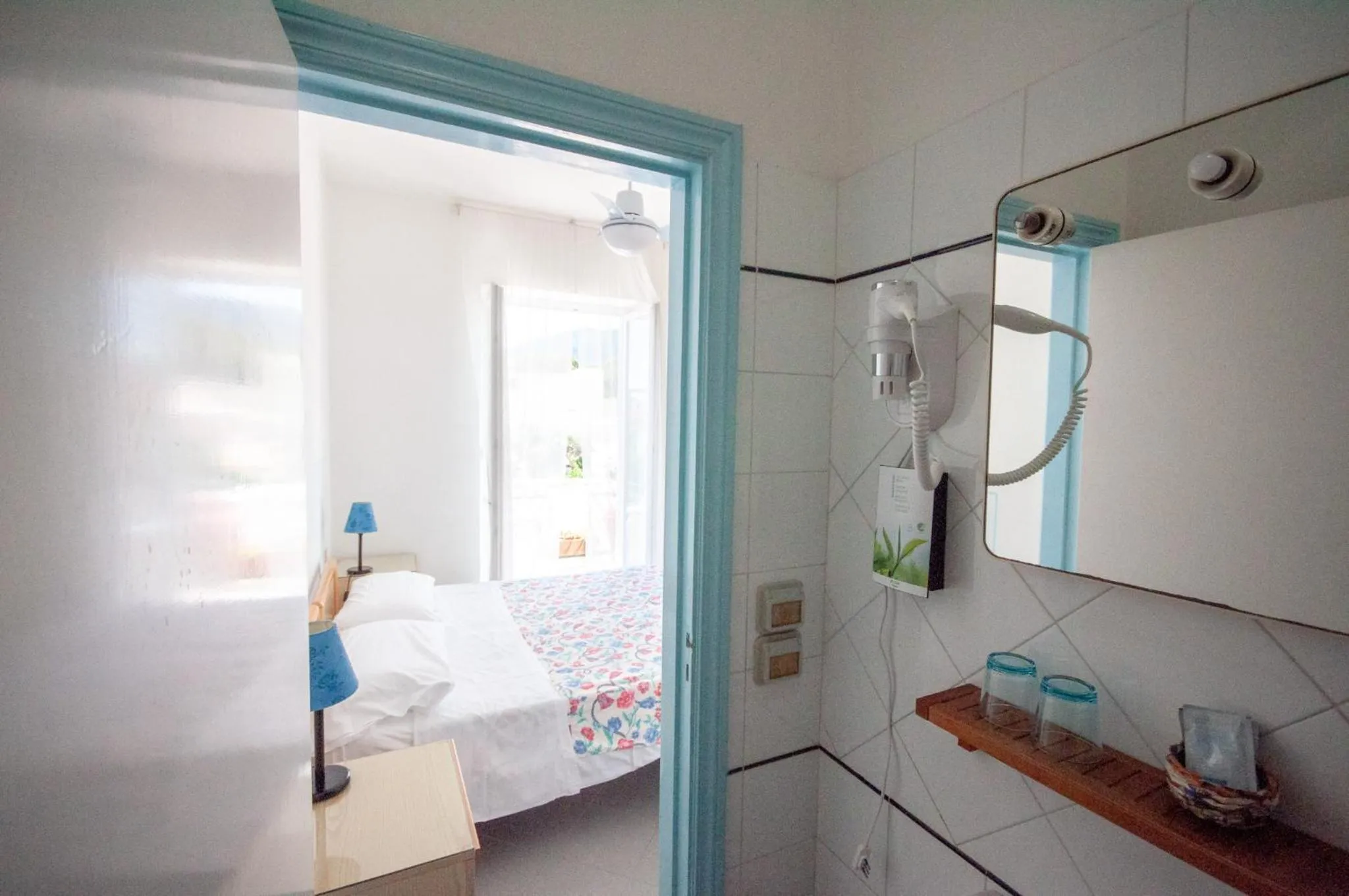 Bathroom, Bed in Hotel Villa Cecilia