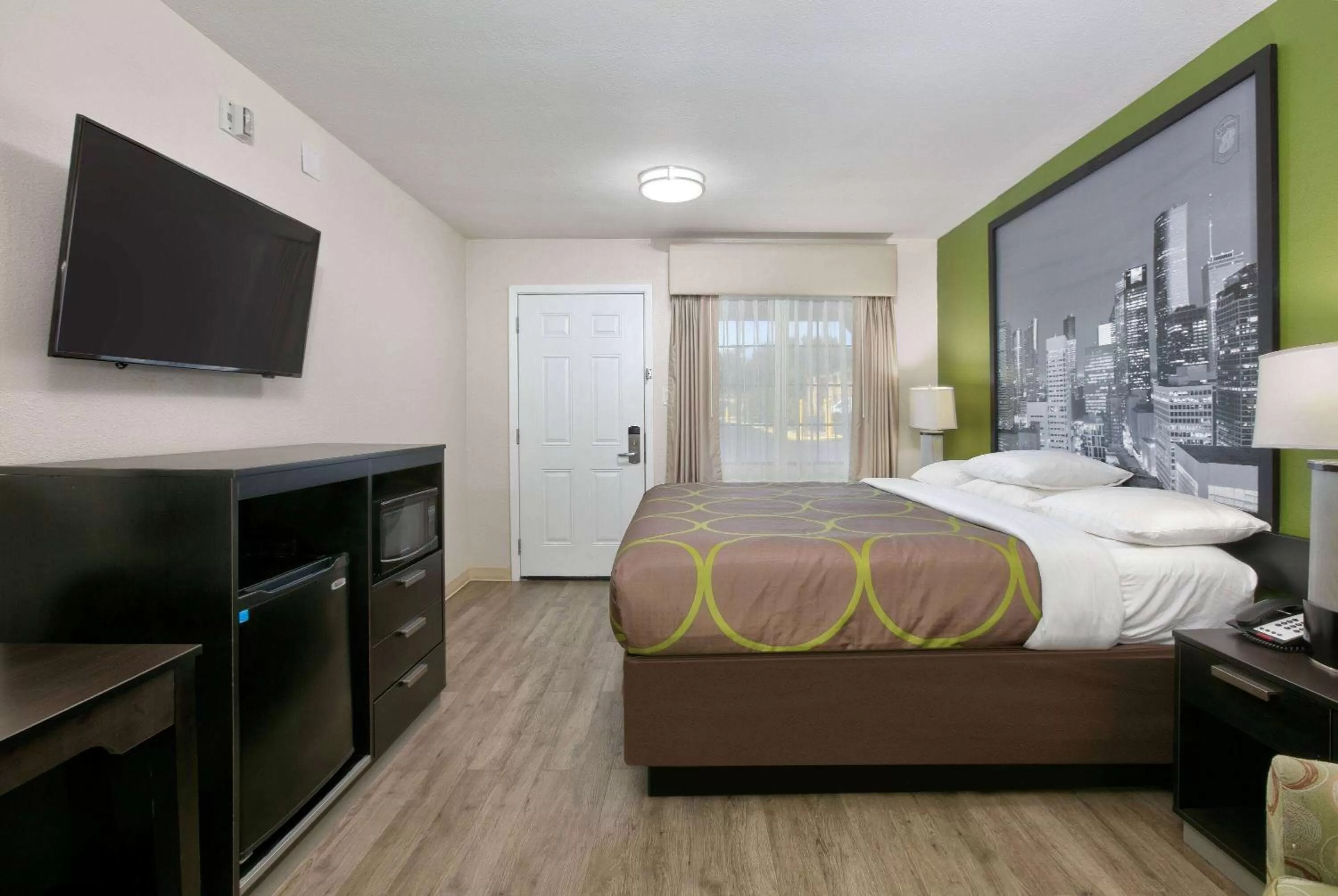 Photo of the whole room, Bed in Super 8 by Wyndham Palestine TX