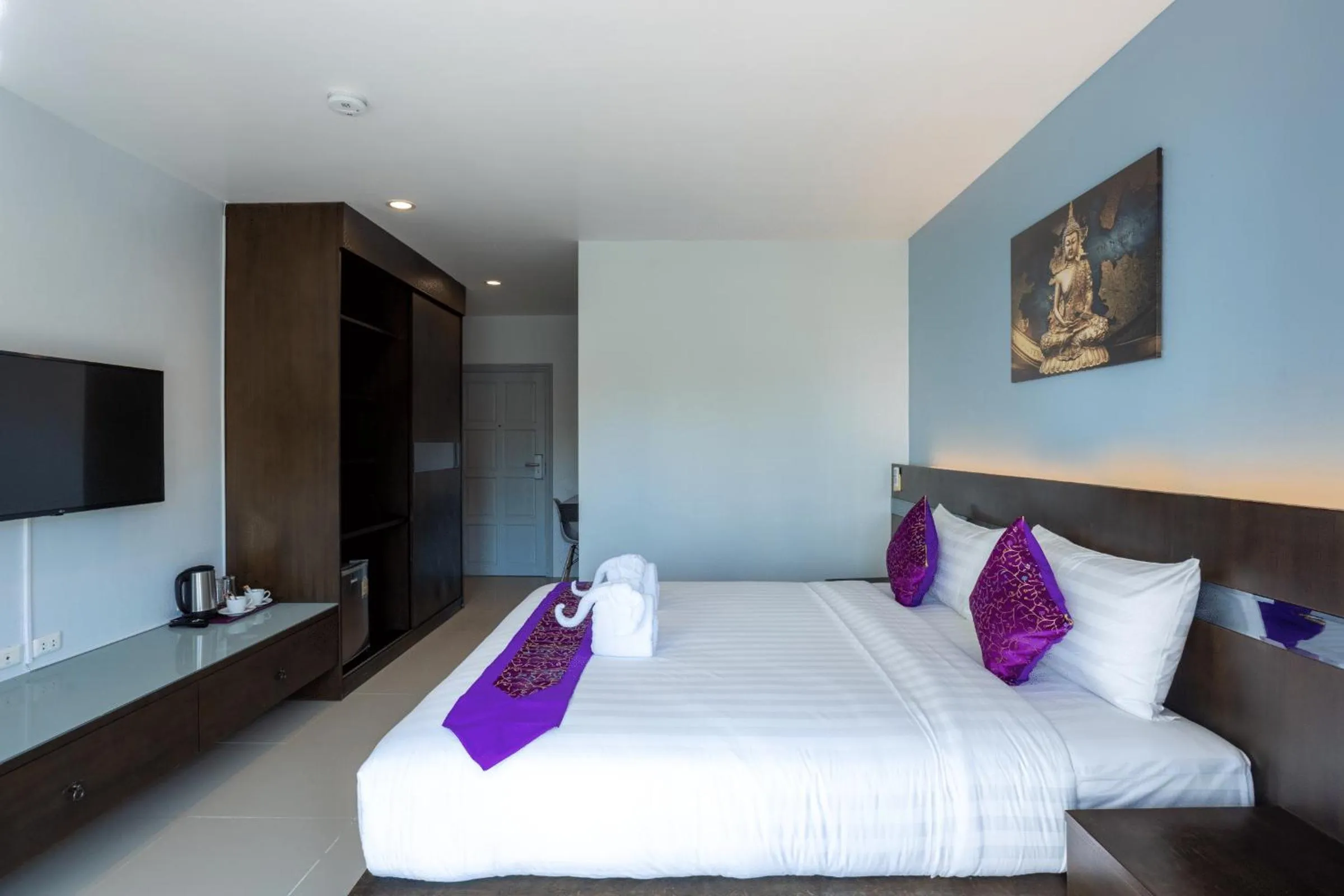 Photo of the whole room, Bed in The Great @Patong Hotel