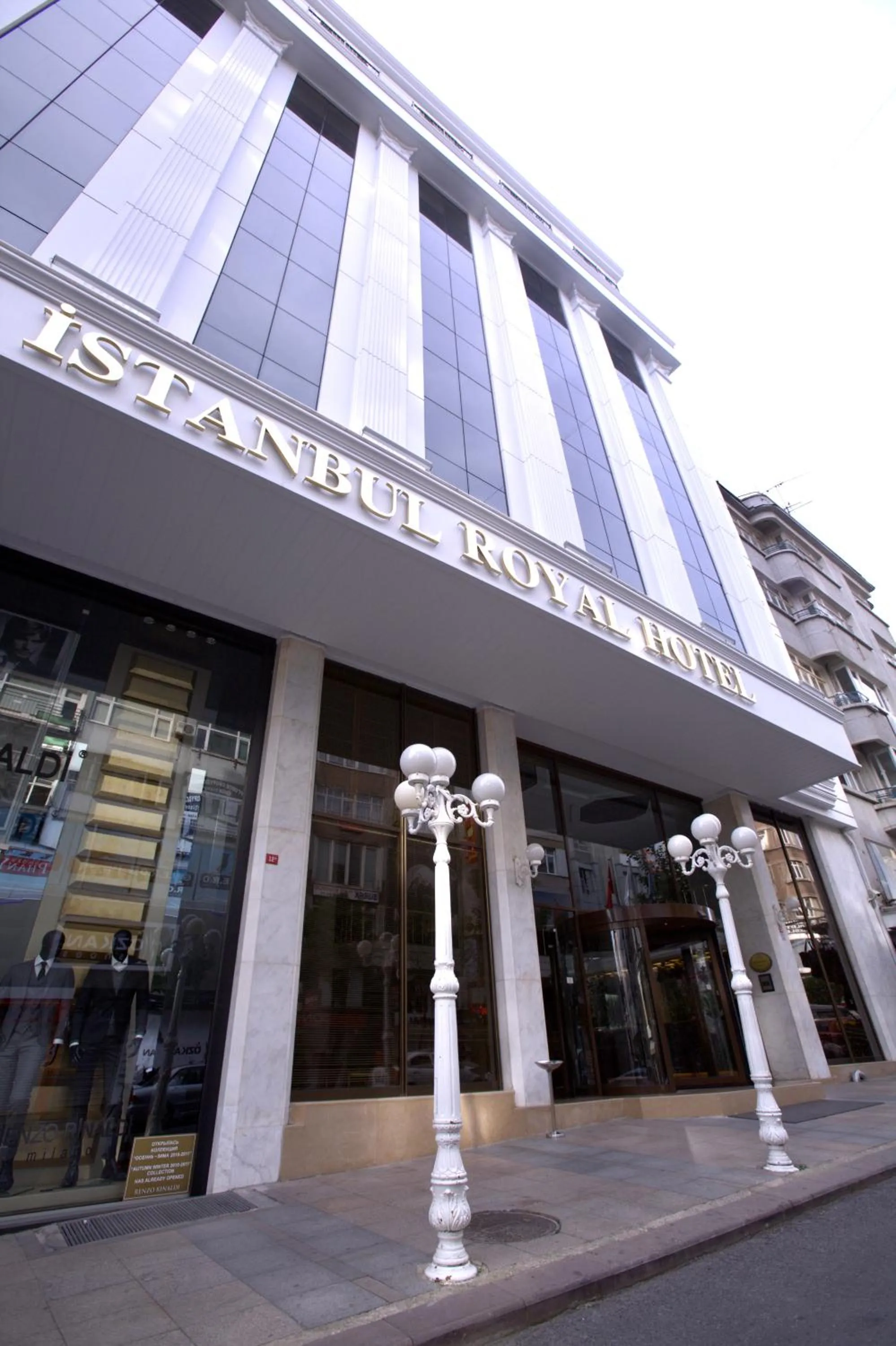 Property building in Istanbul Royal Hotel