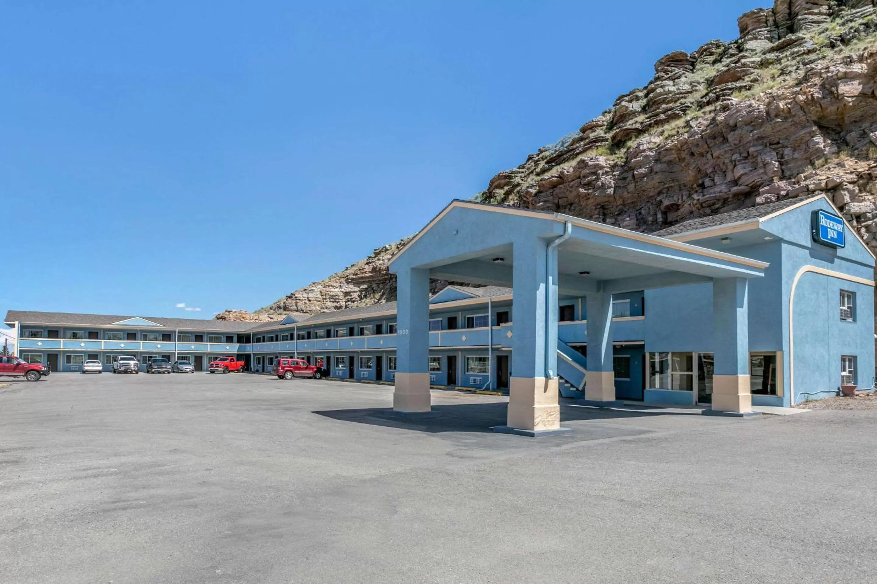 Property building in Rodeway Inn Rawlins