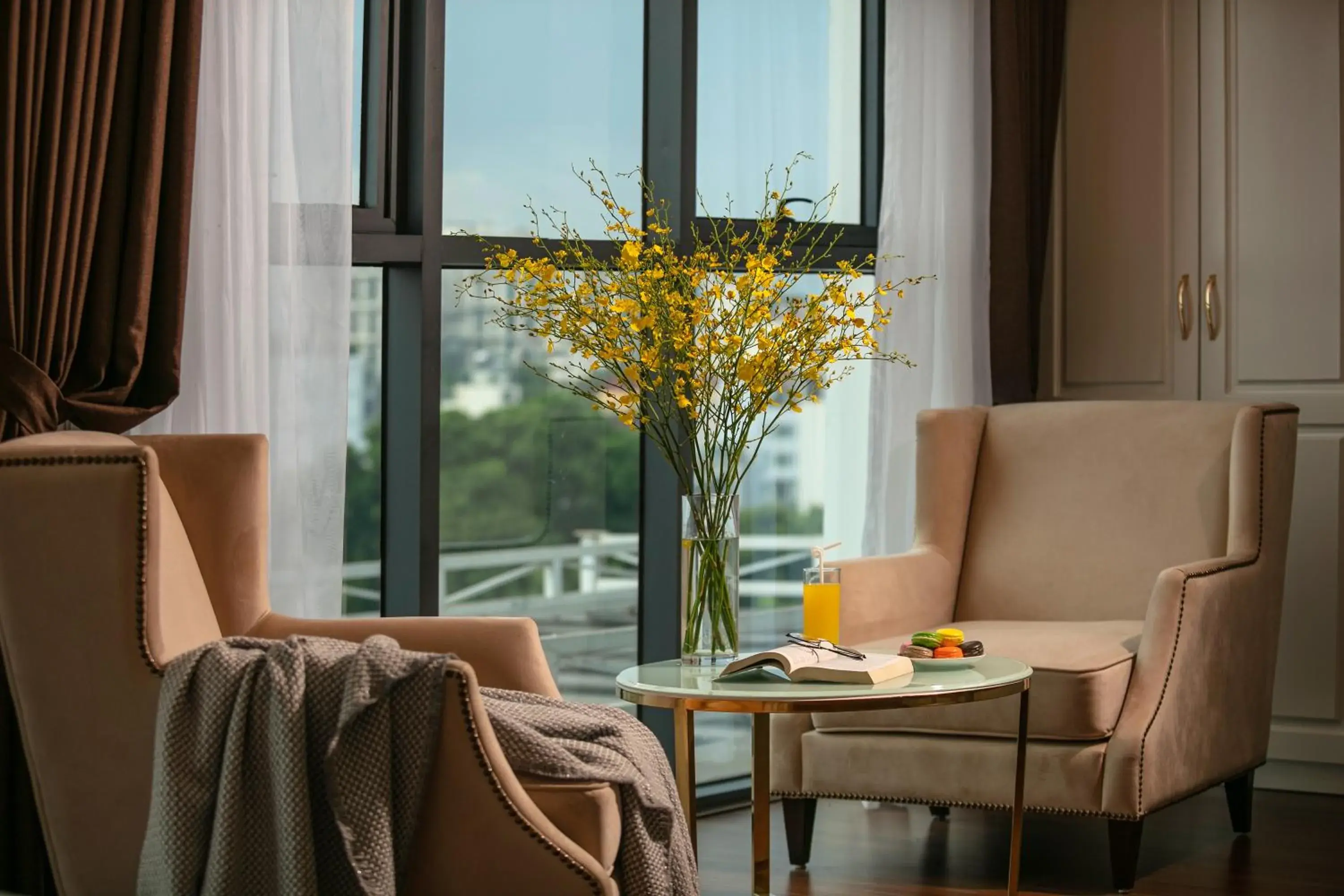 Executive Suite with Lake View in Adonis Hotel Executive Suite with Lake View in Adonis Hotel