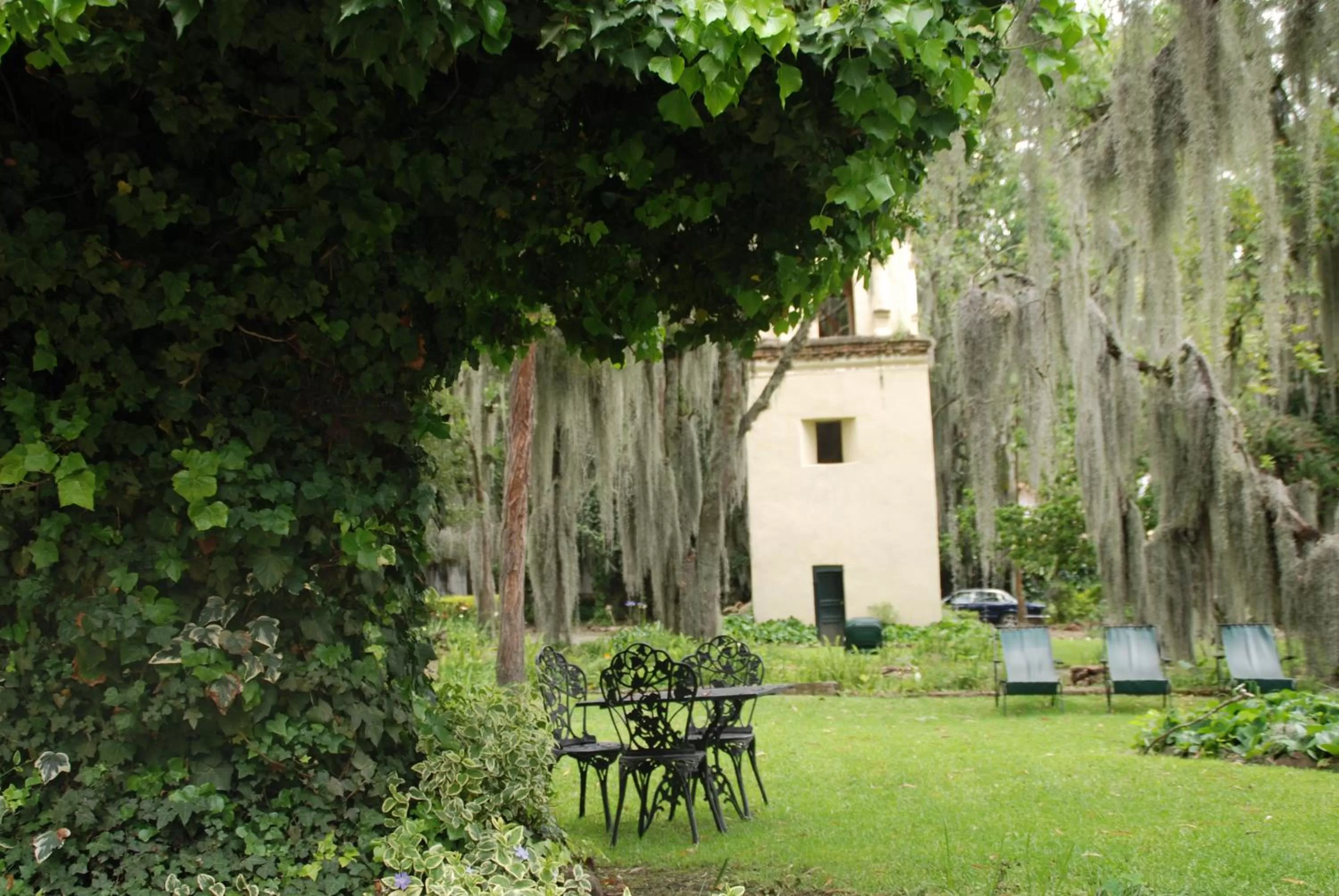 Garden, Property Building in Hotel Hacienda Suescún