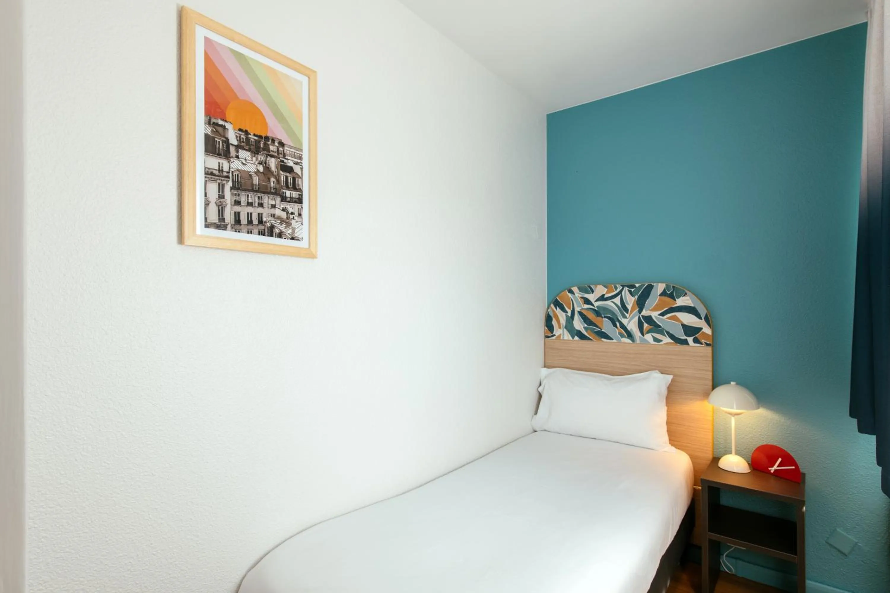 Bed in Aparthotel Adagio Access Paris La Villette