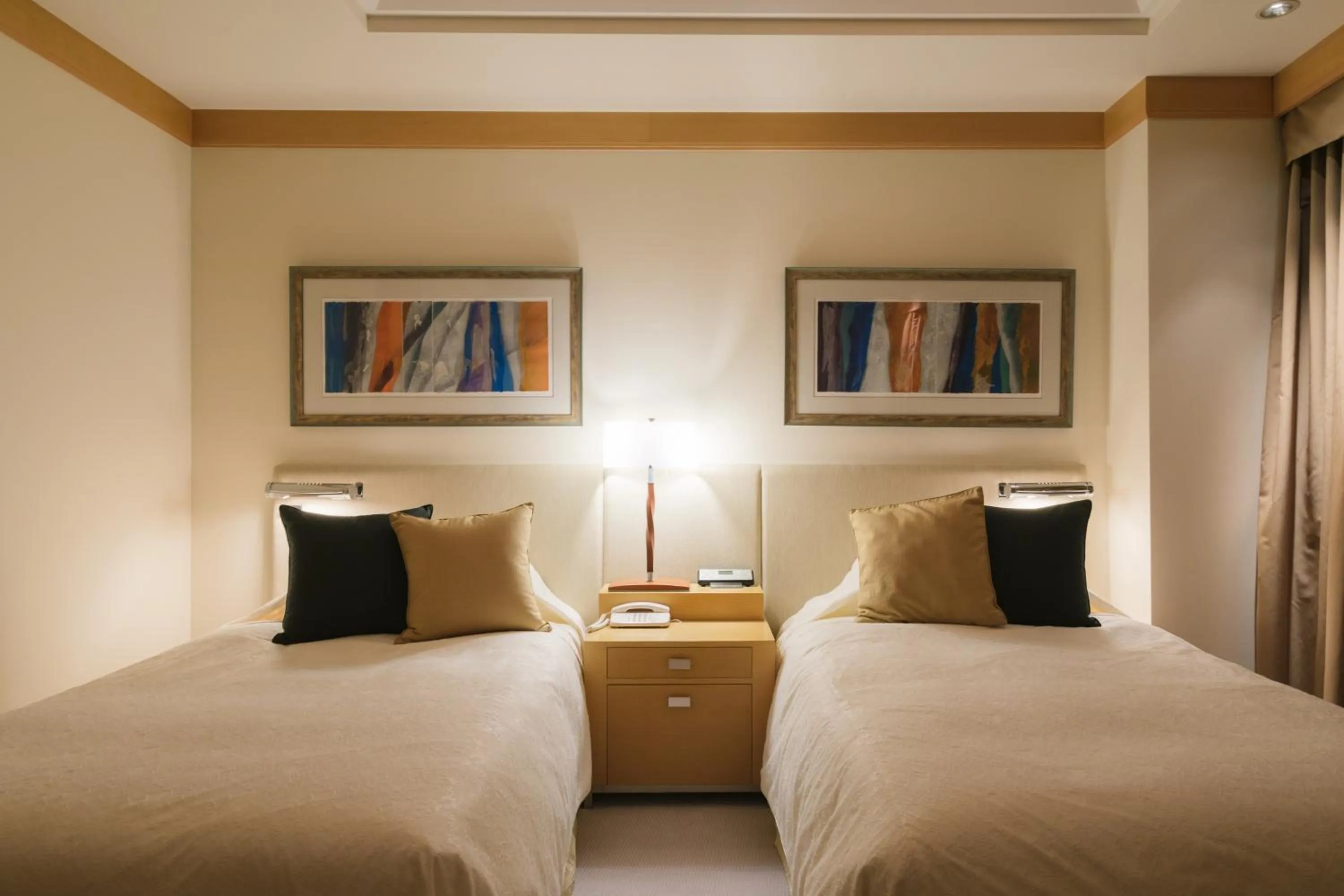 Bed in JR Hotel Clement Takamatsu