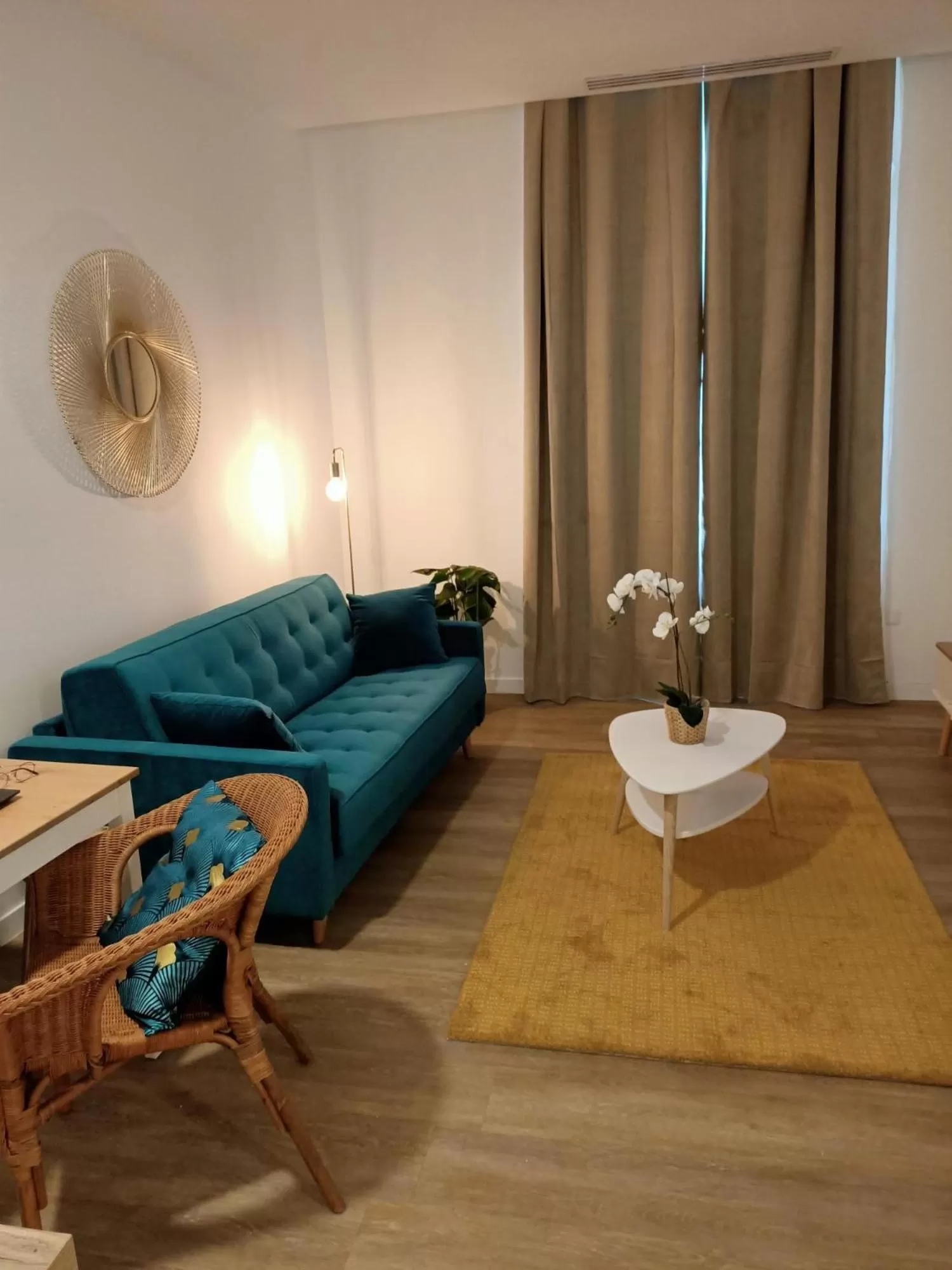 Living room in Best Western Plus Comedie Saint Roch