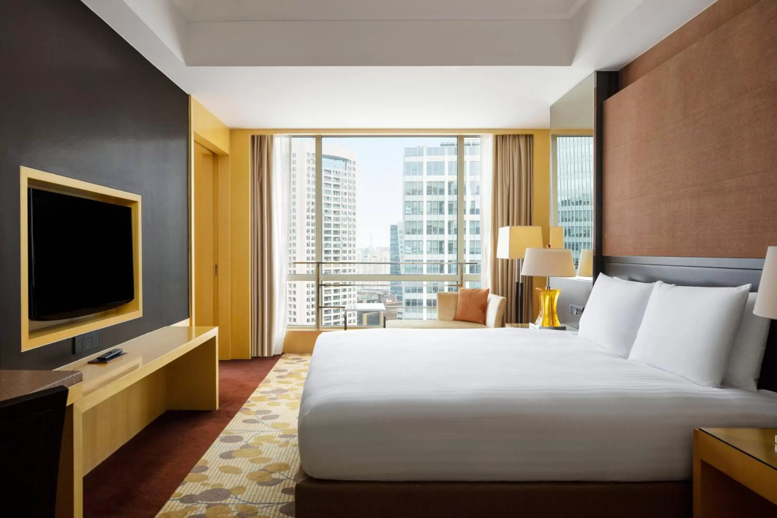 Executive Suite with Lounge Access in Courtyard by Marriott Shanghai Central Executive Suite with Lounge Access in Courtyard by Marriott Shanghai Central