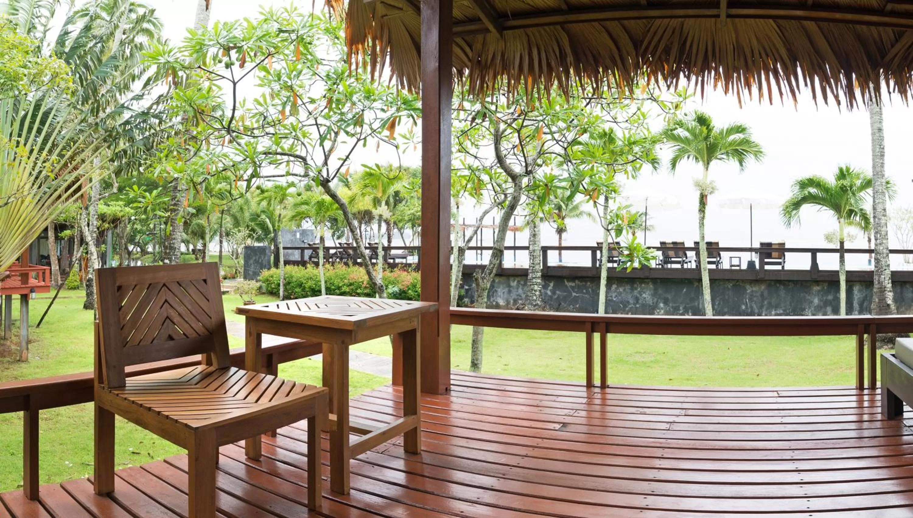 Patio in Islanda Hideaway Resort