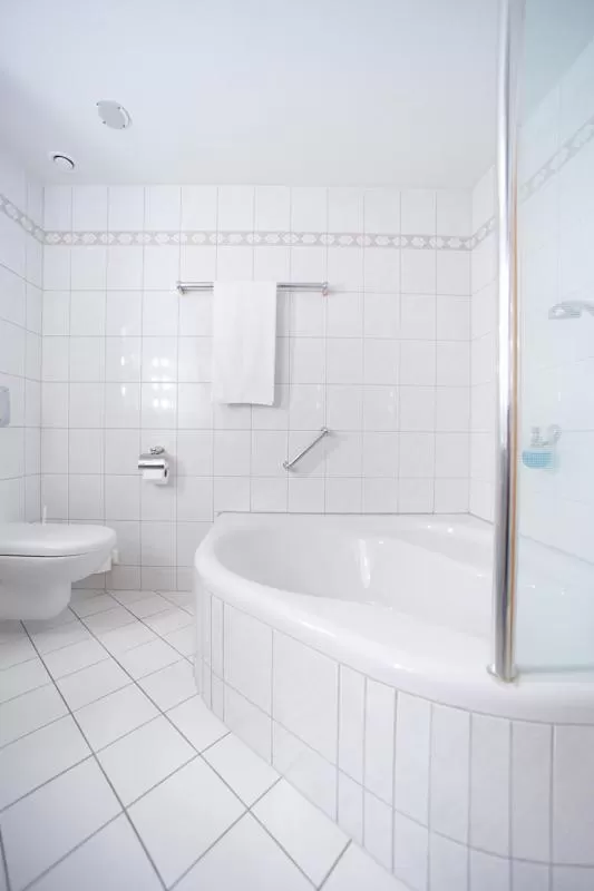 Bathroom in Hotel Aselager Mühle