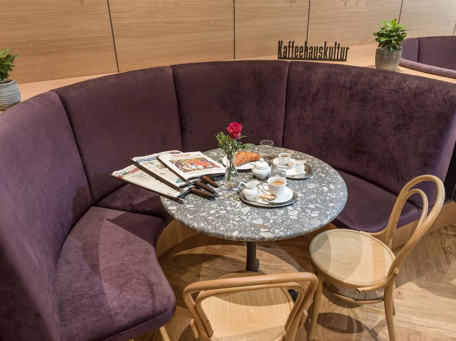 Restaurant/places to eat, Seating Area in Platzhirsch Kufstein