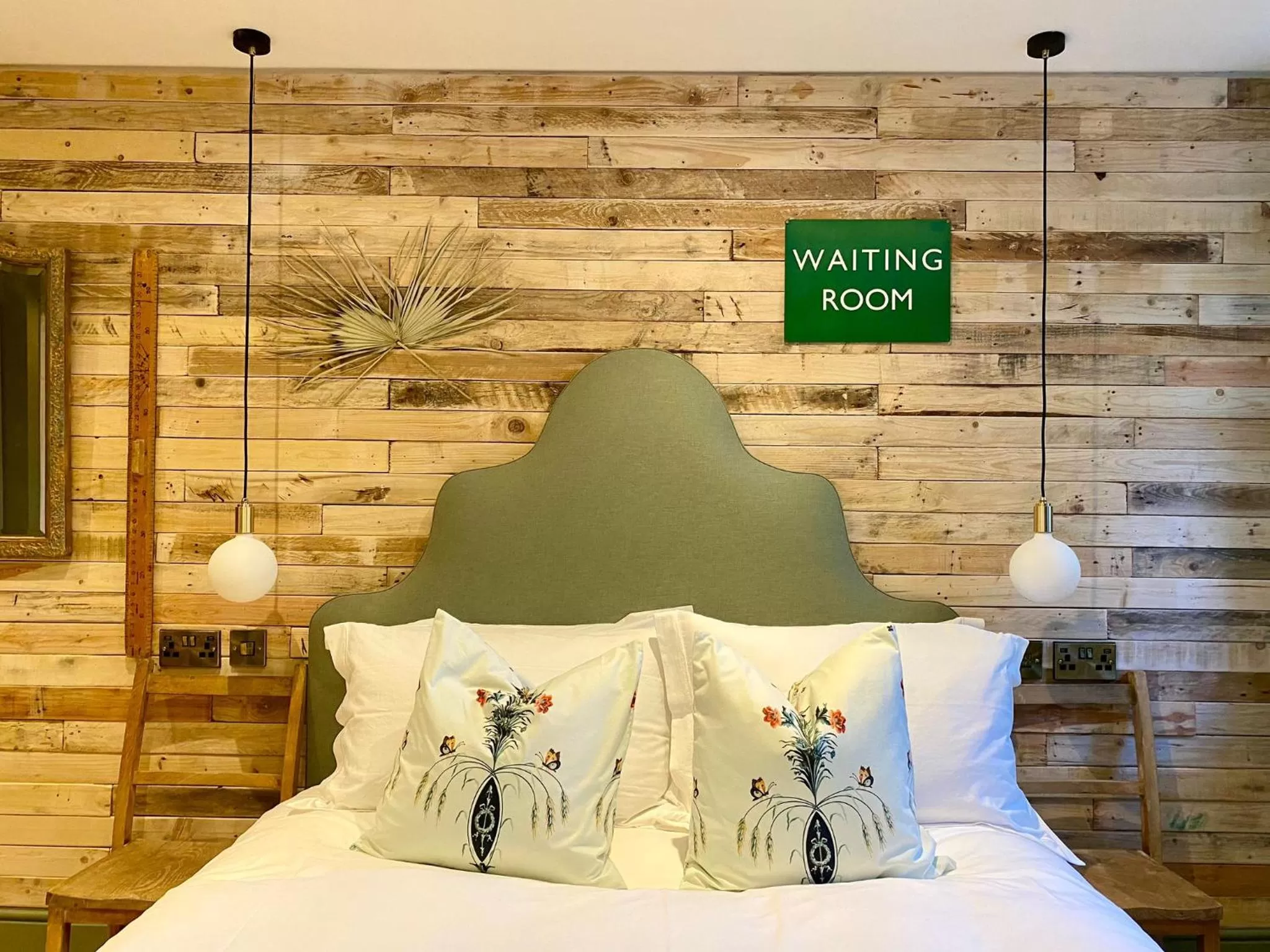 Bed in Railway House York by Chateau Anna