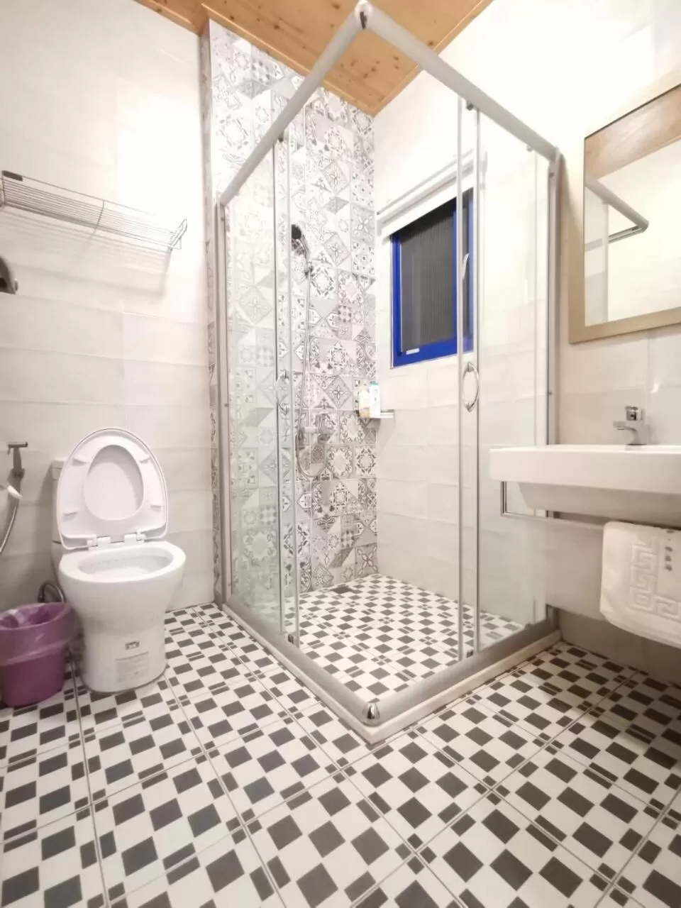 Shower, Bathroom in Love Ocean & Happy Bay HomeStay