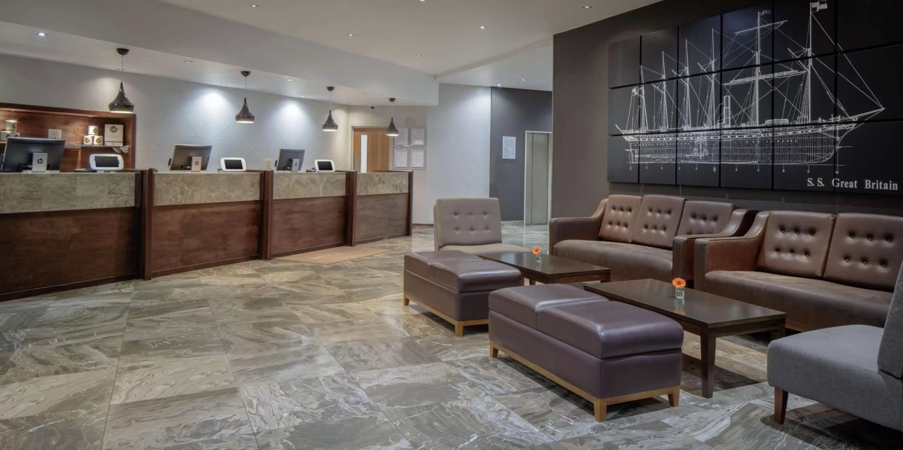 Lobby or reception in DoubleTree by Hilton Bristol City Centre